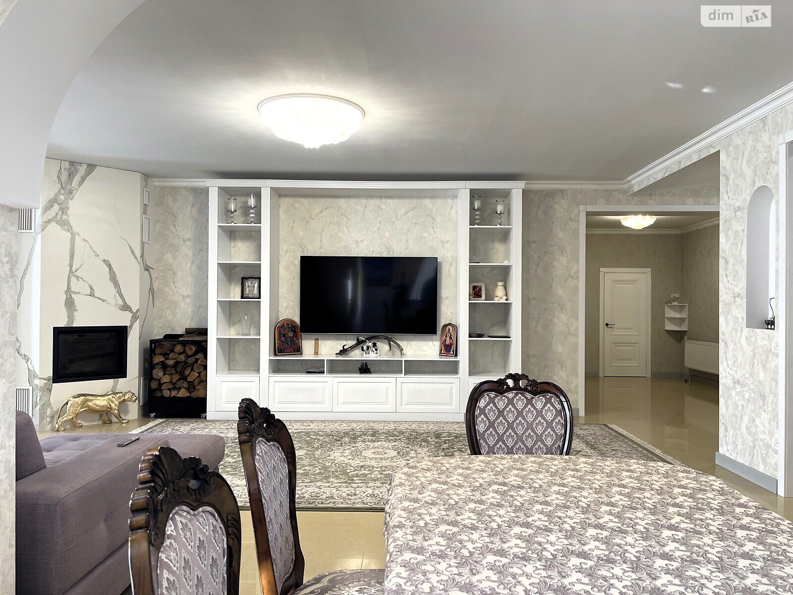 двоповерховий будинок з ремонтом, 315 кв. м, цегла. Продаж у Погребах фото 1 двоповерховий будинок з ремонтом, 315 кв. м, цегла. Продаж у Погребах фото 1