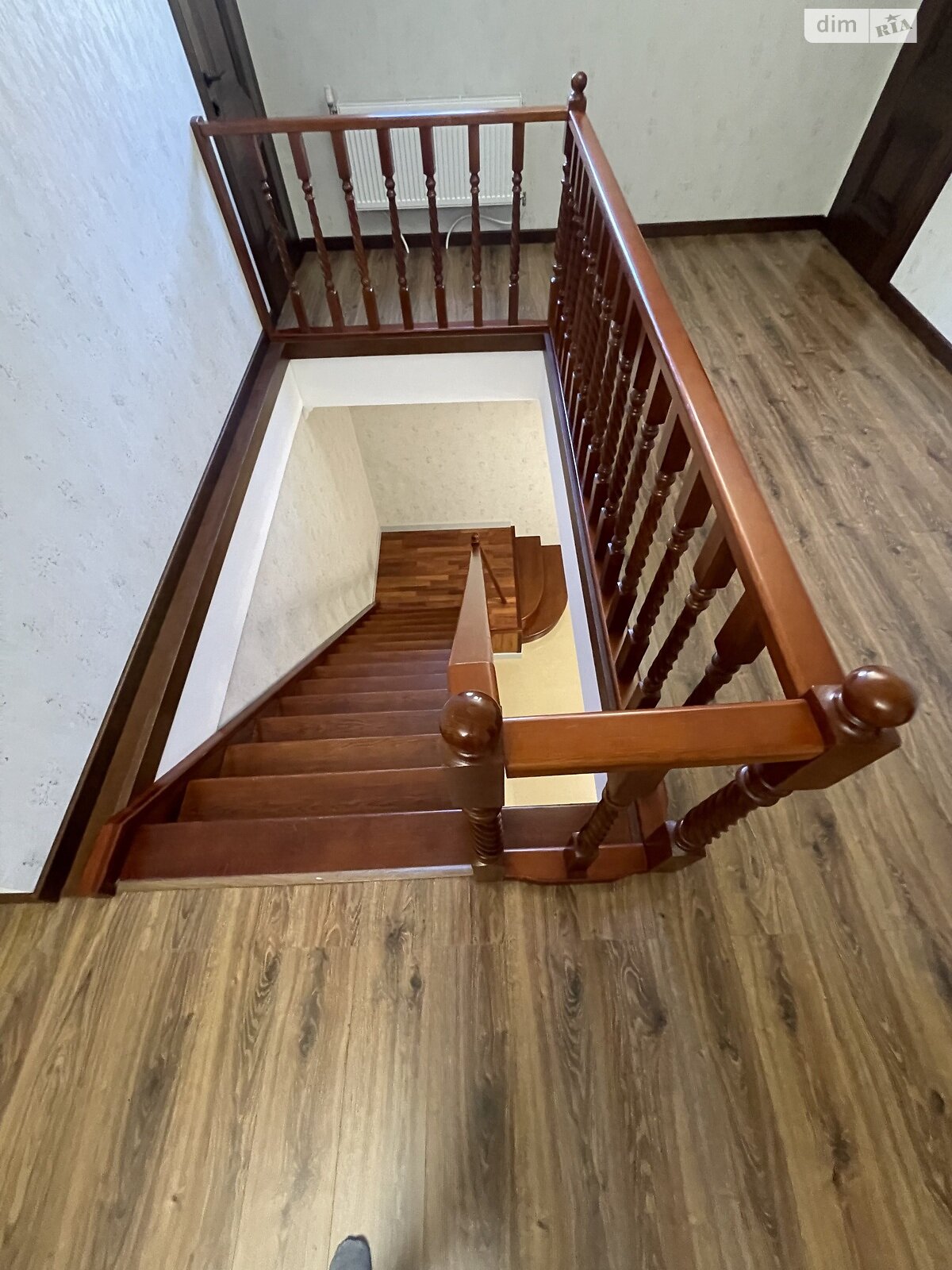 двоповерховий будинок з ремонтом, 315 кв. м, цегла. Продаж у Погребах фото 1 двоповерховий будинок з ремонтом, 315 кв. м, цегла. Продаж у Погребах фото 1
