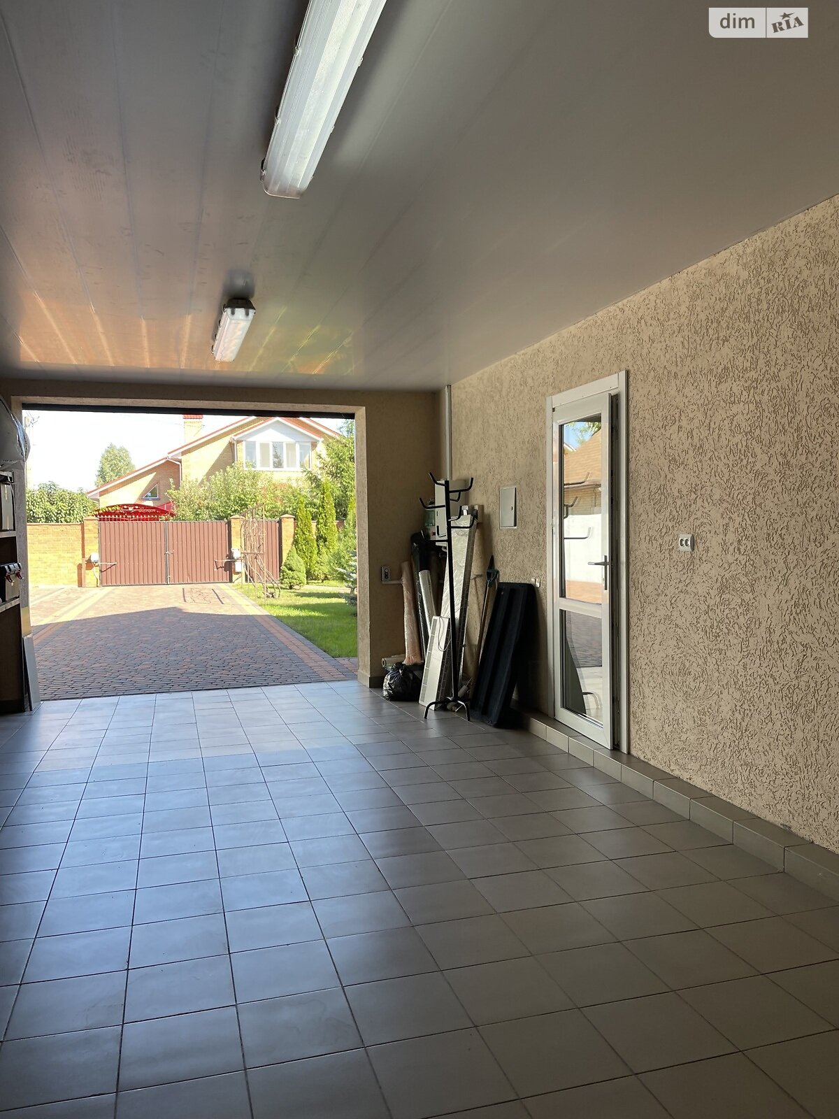 двоповерховий будинок з ремонтом, 315 кв. м, цегла. Продаж у Погребах фото 1 двоповерховий будинок з ремонтом, 315 кв. м, цегла. Продаж у Погребах фото 1