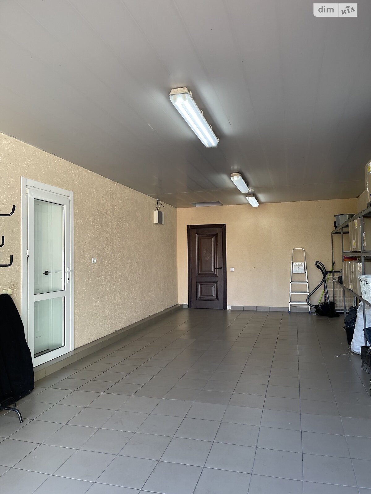 двоповерховий будинок з ремонтом, 315 кв. м, цегла. Продаж у Погребах фото 1 двоповерховий будинок з ремонтом, 315 кв. м, цегла. Продаж у Погребах фото 1