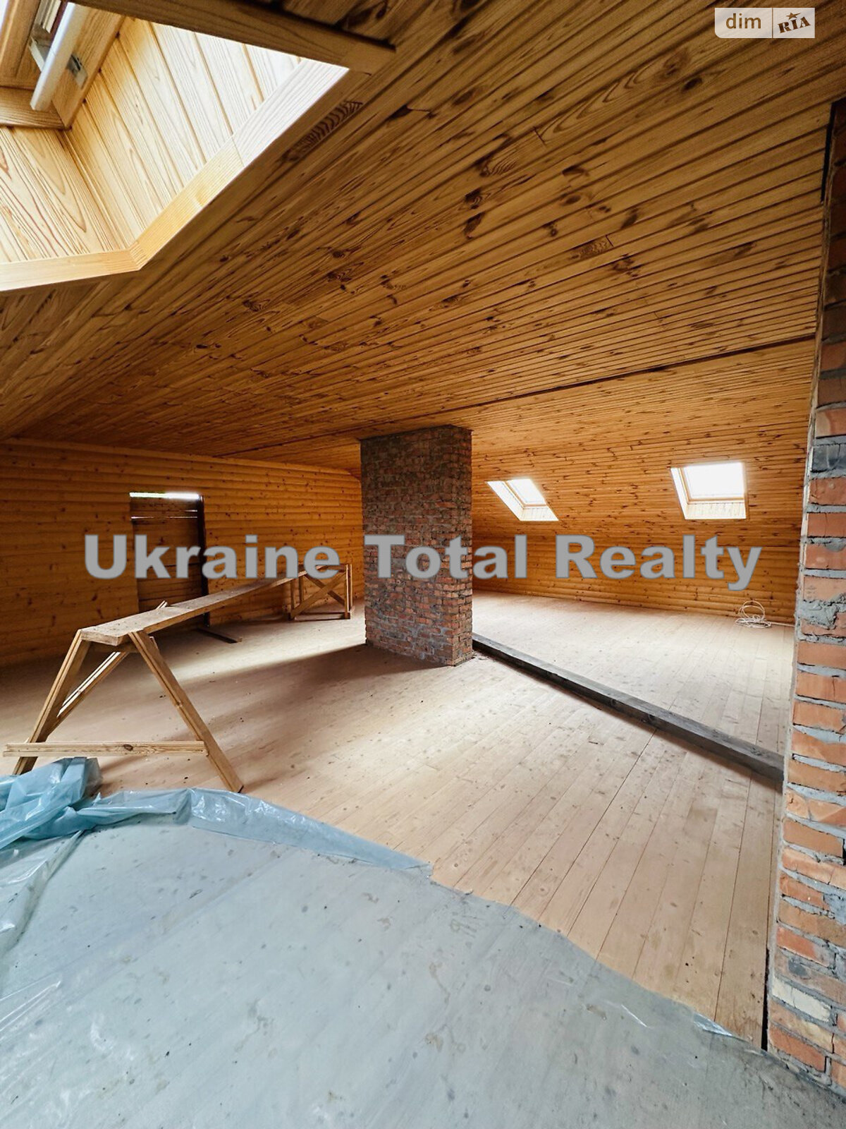 трехэтажный дом, 600 кв. м, сруб. Продажа в Погребах район Радужный Масив фото 1