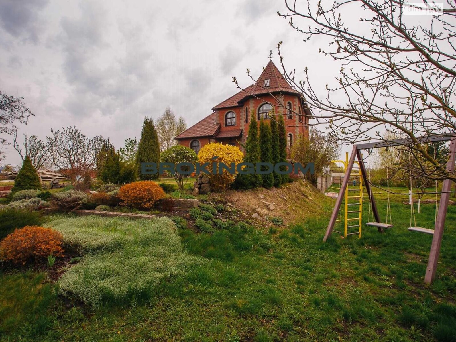 двоповерховий будинок, 280 кв. м, кирпич. Продаж у Погребах фото 1 двоповерховий будинок, 280 кв. м, кирпич. Продаж у Погребах фото 1