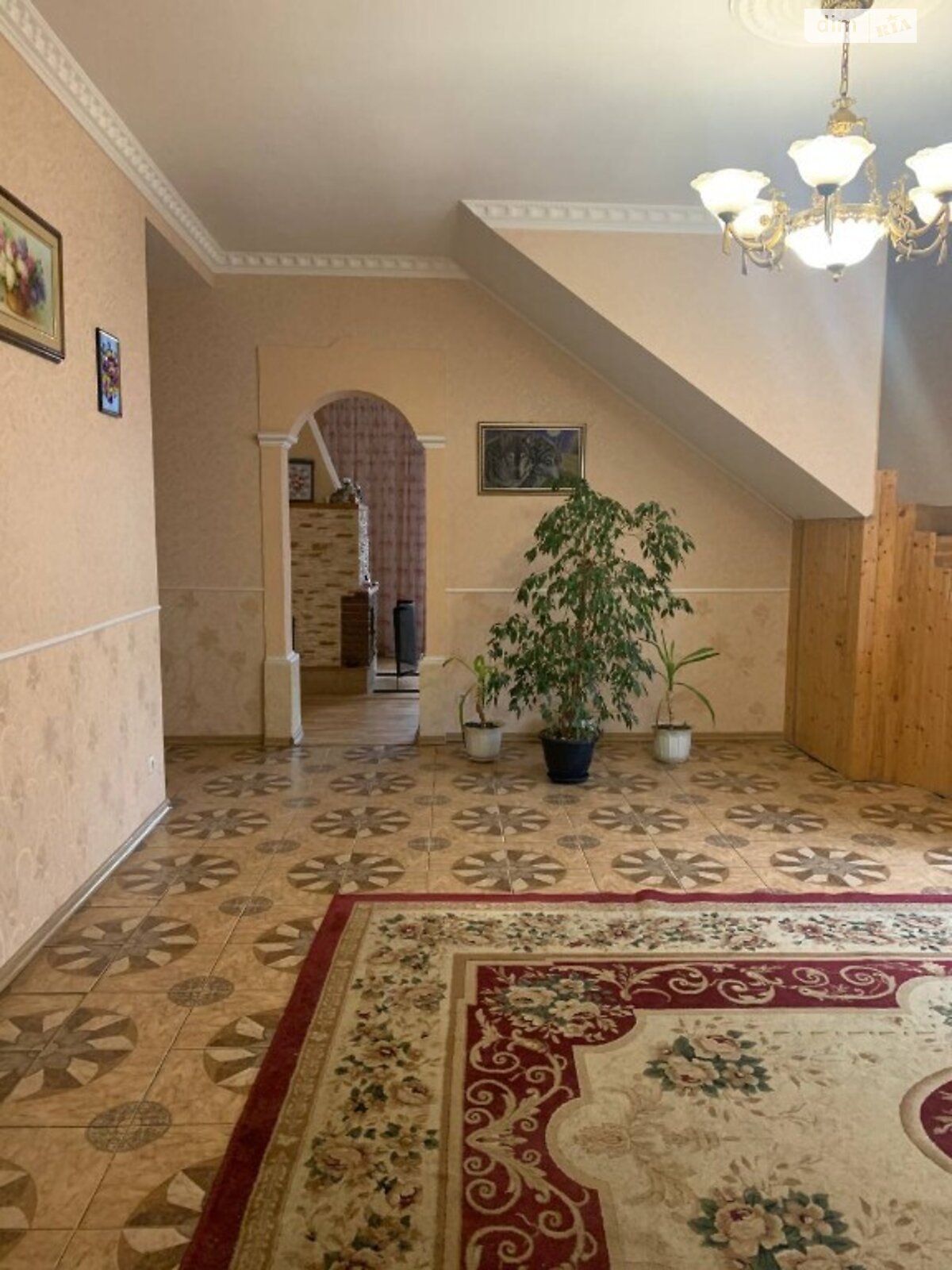 двухэтажный дом с балконом, 231 кв. м, кирпич. Продажа в Погребы фото 1