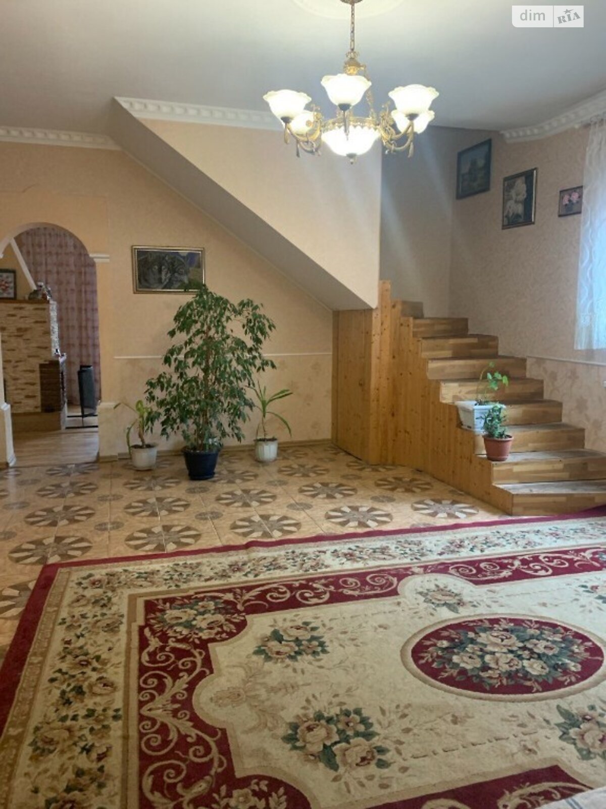 двухэтажный дом с балконом, 231 кв. м, кирпич. Продажа в Погребы фото 1