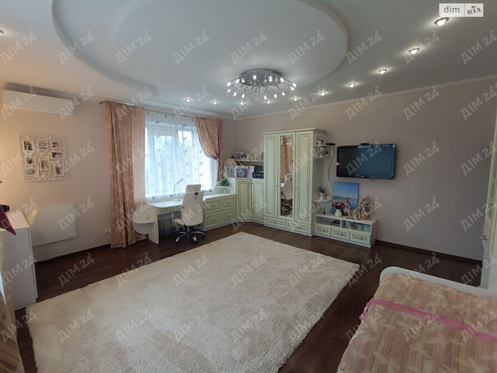 двоповерховий будинок з гаражем, 300 кв. м, цегла. Продаж в Полтаві, район 1-ша міська лікарня фото 1 двоповерховий будинок з гаражем, 300 кв. м, цегла. Продаж в Полтаві, район 1-ша міська лікарня фото 1