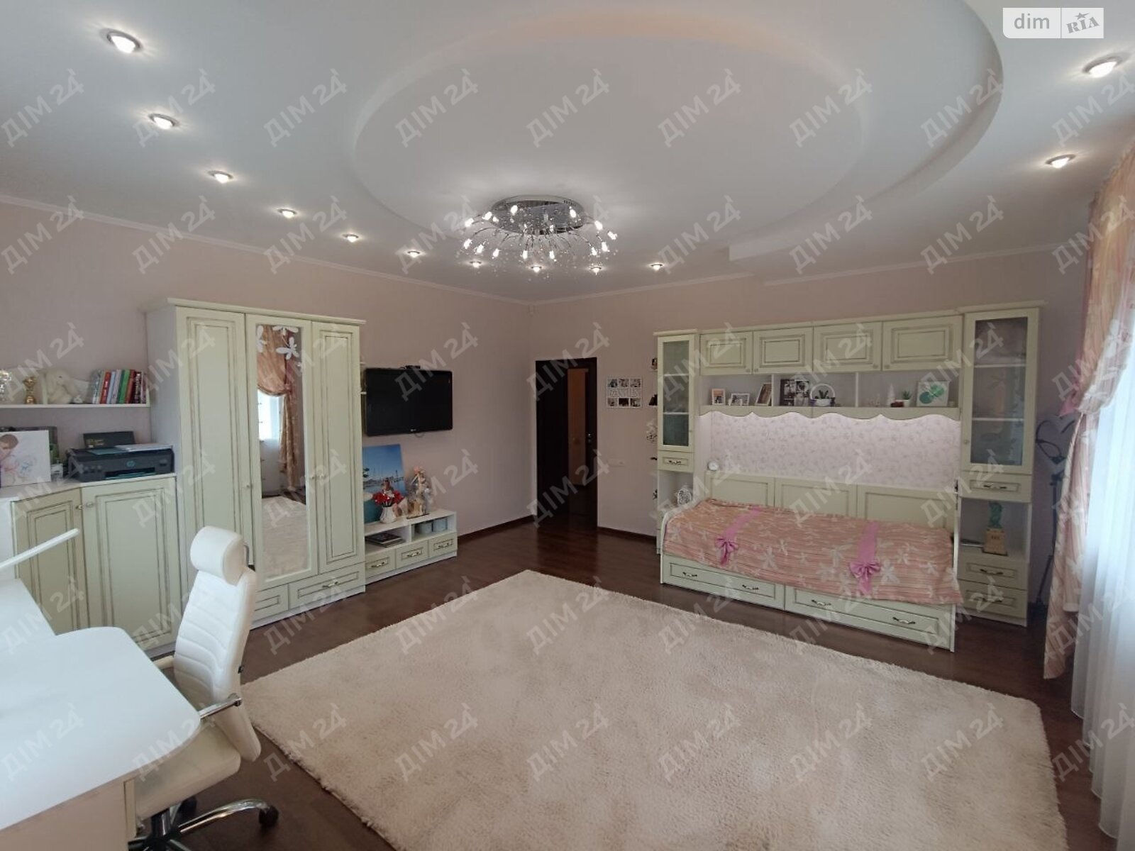 двоповерховий будинок з гаражем, 300 кв. м, цегла. Продаж в Полтаві, район 1-ша міська лікарня фото 1 двоповерховий будинок з гаражем, 300 кв. м, цегла. Продаж в Полтаві, район 1-ша міська лікарня фото 1