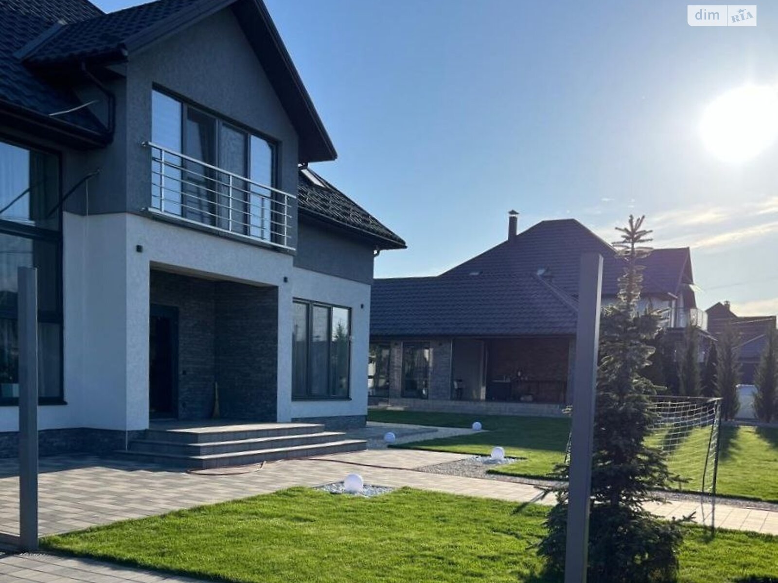 двухэтажный дом беседка, 337.5 кв. м, кирпич. Продажа в Полтаве район Браилки фото 1 двухэтажный дом беседка, 337.5 кв. м, кирпич. Продажа в Полтаве район Браилки фото 1