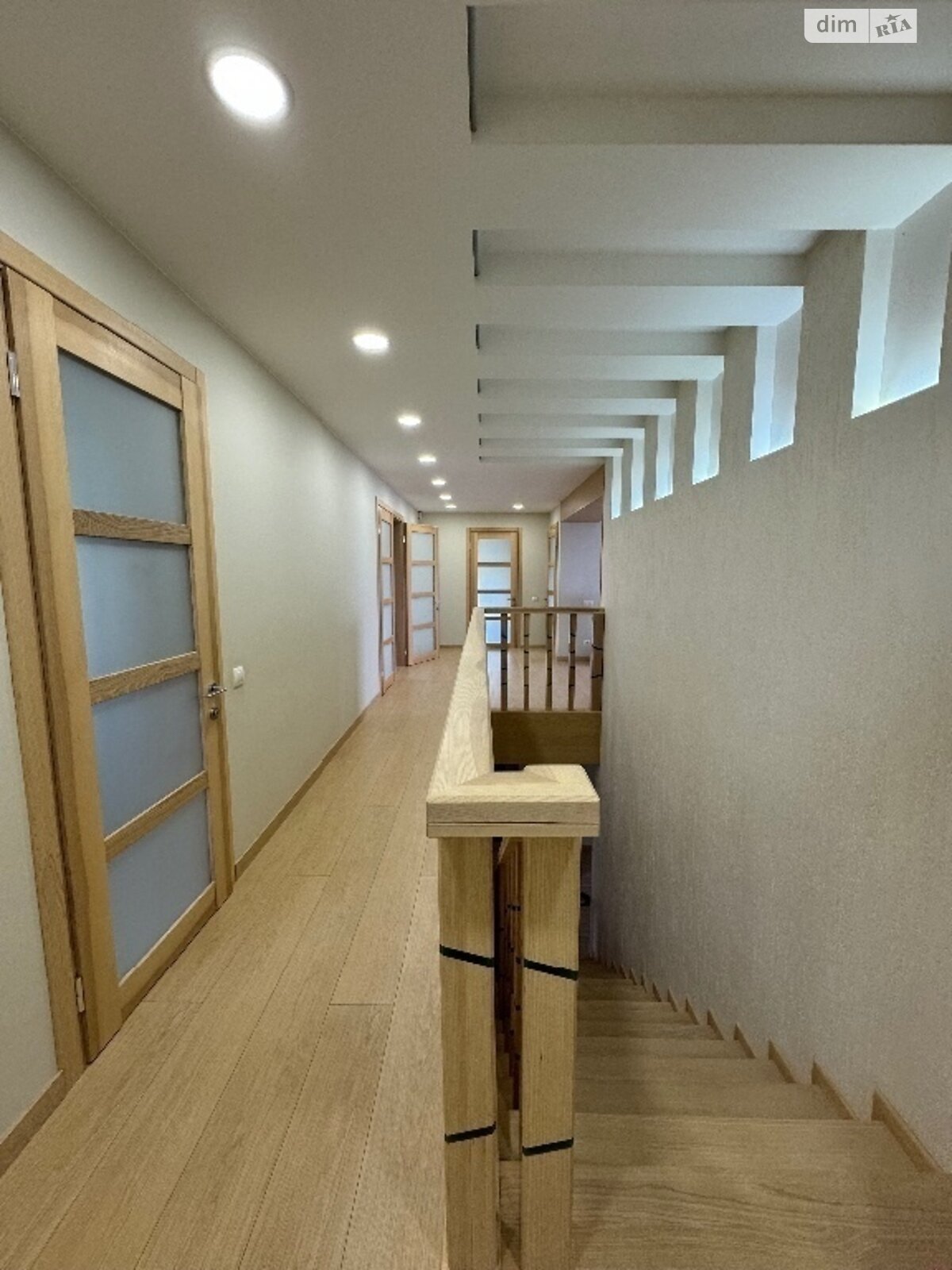 двухэтажный дом с отоплением, 320 кв. м, кирпич. Продажа в Полтаве район Браилки фото 1 двухэтажный дом с отоплением, 320 кв. м, кирпич. Продажа в Полтаве район Браилки фото 1