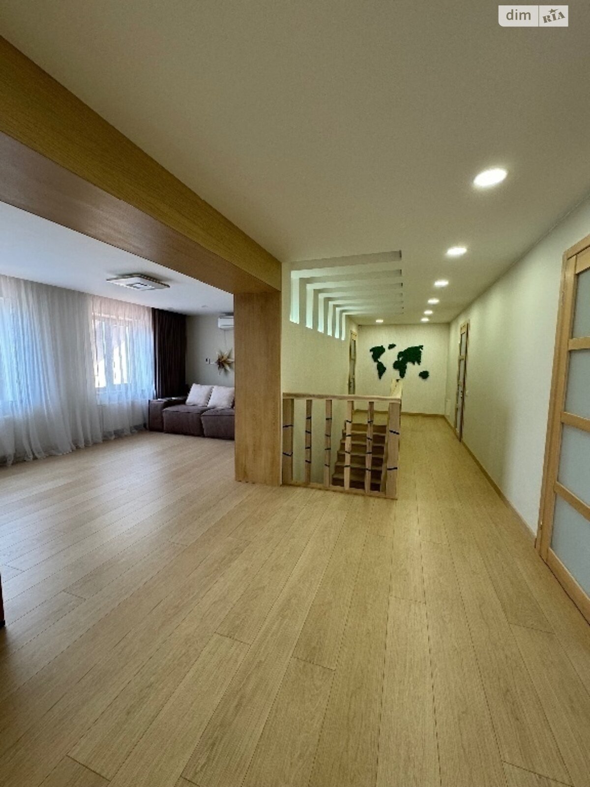 двухэтажный дом с отоплением, 320 кв. м, кирпич. Продажа в Полтаве район Браилки фото 1 двухэтажный дом с отоплением, 320 кв. м, кирпич. Продажа в Полтаве район Браилки фото 1