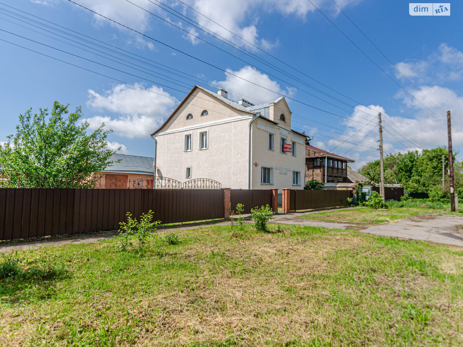 двухэтажный дом с гаражом, 330.5 кв. м, кирпич. Продажа в Полтаве район Браилки фото 1 двухэтажный дом с гаражом, 330.5 кв. м, кирпич. Продажа в Полтаве район Браилки фото 1