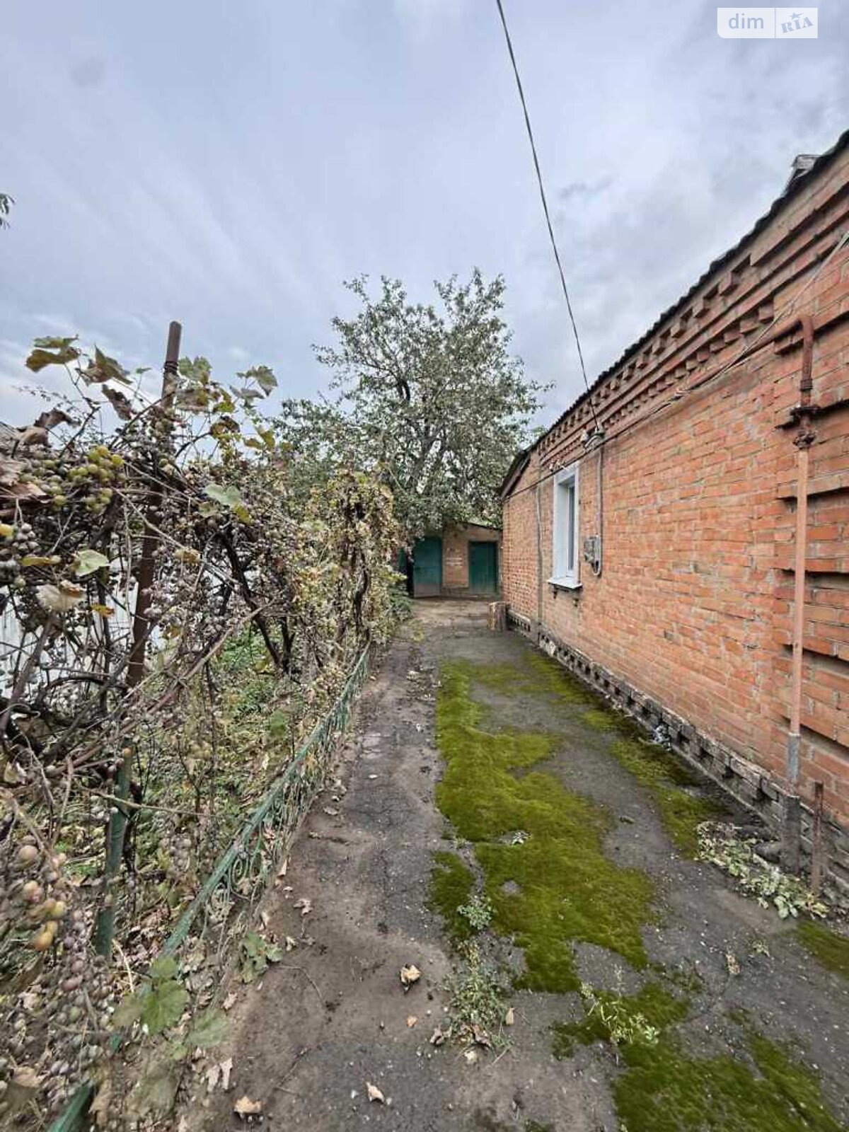 одноповерховий будинок з гаражем, 64 кв. м, цегла саманна. Продаж в Полтаві, район ГРЛ фото 1 одноповерховий будинок з гаражем, 64 кв. м, цегла саманна. Продаж в Полтаві, район ГРЛ фото 1