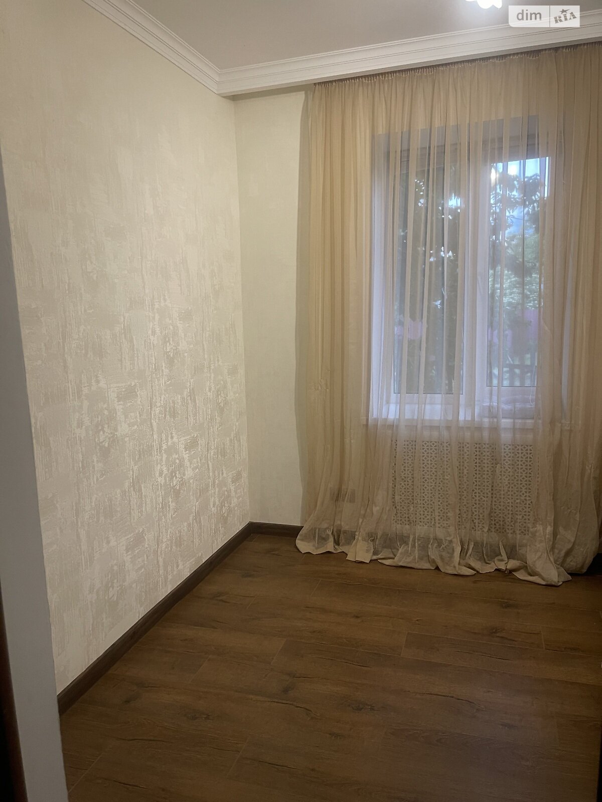 одноэтажный дом с гаражом, 100 кв. м, кирпич саманный. Продажа в Полтаве район ГРЛ фото 1 одноэтажный дом с гаражом, 100 кв. м, кирпич саманный. Продажа в Полтаве район ГРЛ фото 1