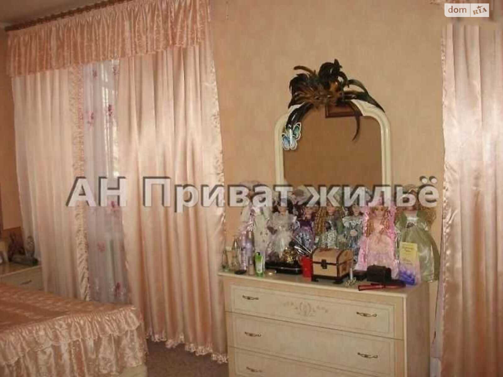 двухэтажный дом, 300 кв. м, цегла. Продажа в Полтаве район Ивонченцы фото 1