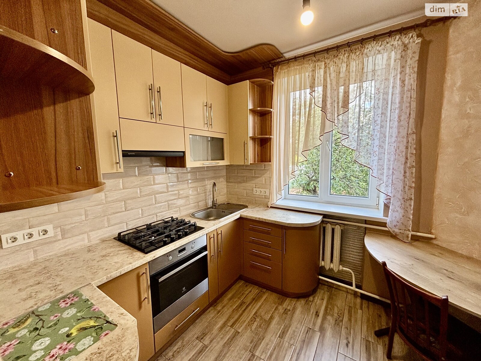 двоповерховий будинок з балконом, 179 кв. м, цегла. Продаж у Полтаві фото 1 двоповерховий будинок з балконом, 179 кв. м, цегла. Продаж у Полтаві фото 1
