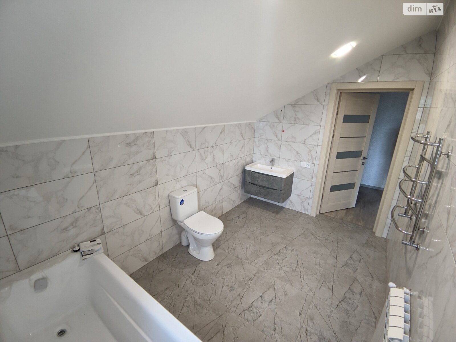 двоповерховий будинок, 175 кв. м, цегла. Продаж в Полтаві, район Київський фото 1 двоповерховий будинок, 175 кв. м, цегла. Продаж в Полтаві, район Київський фото 1