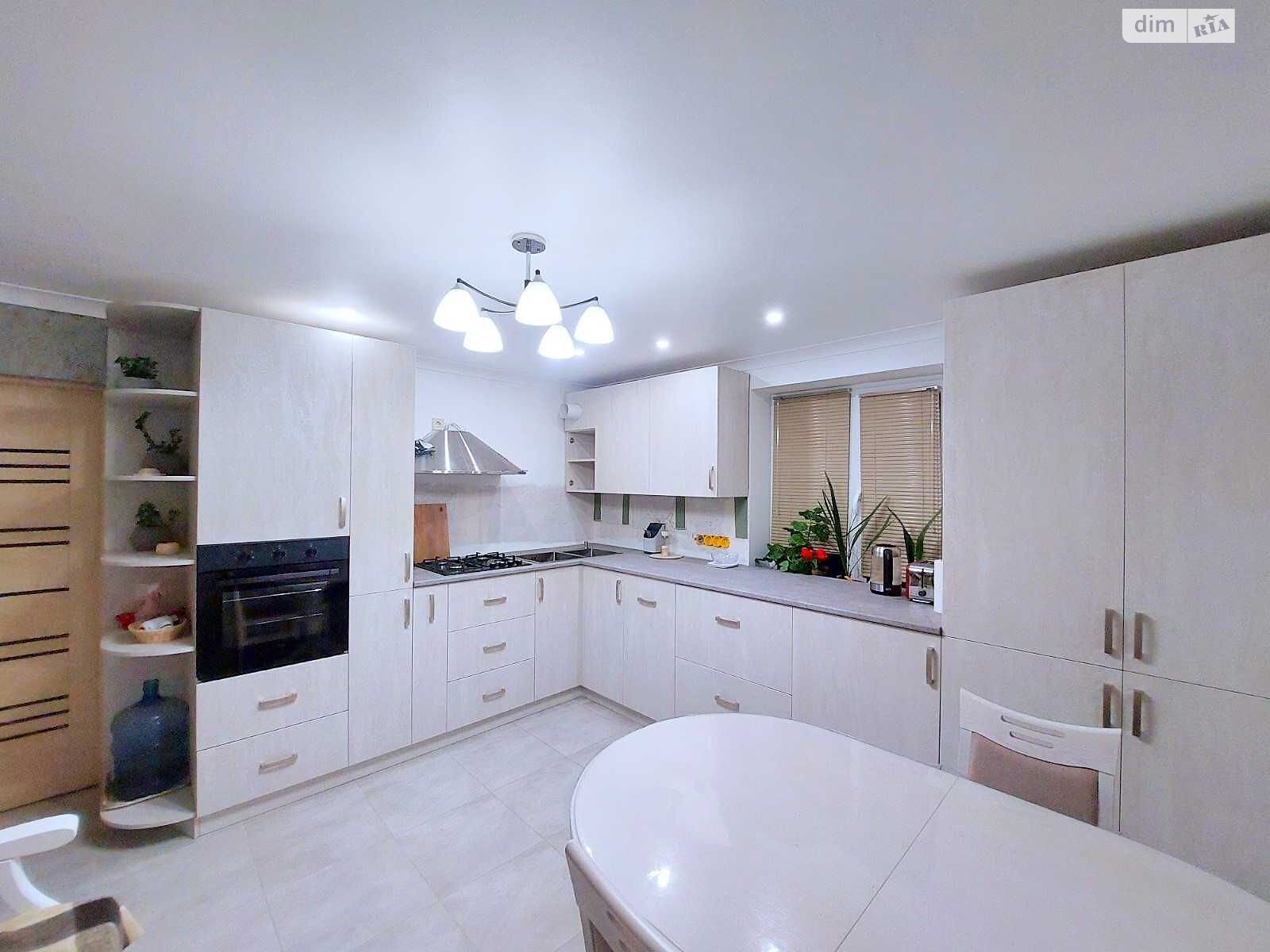двоповерховий будинок, 213.8 кв. м, цегла. Продаж в Полтаві, район Київський фото 1 двоповерховий будинок, 213.8 кв. м, цегла. Продаж в Полтаві, район Київський фото 1