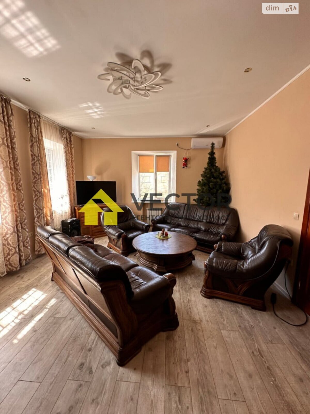 двухэтажный дом с гаражом, 115 кв. м, кирпич. Продажа в Полтаве район Кобыщаны фото 1 двухэтажный дом с гаражом, 115 кв. м, кирпич. Продажа в Полтаве район Кобыщаны фото 1