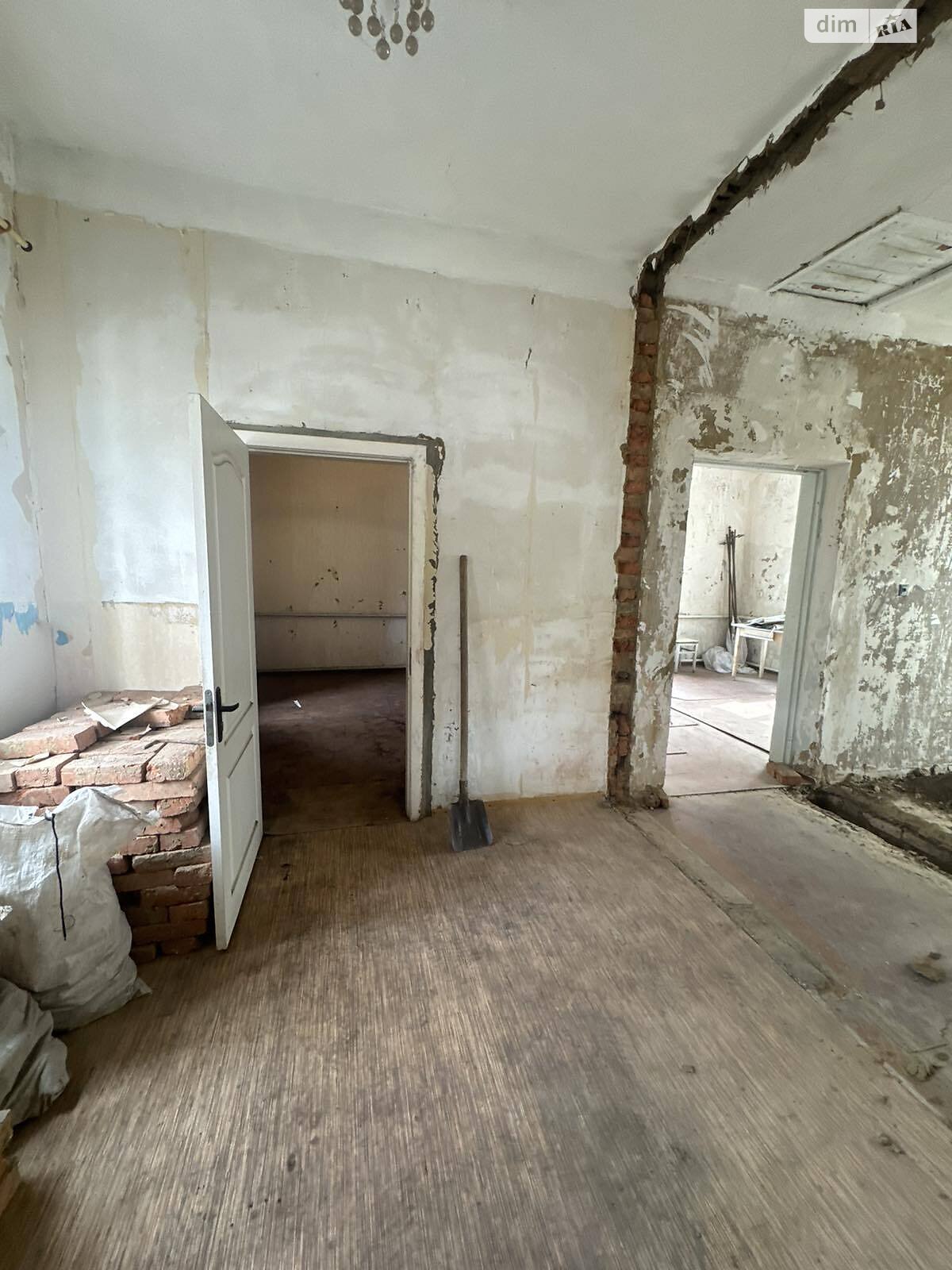 одноэтажный дом с гаражом, 65.4 кв. м, кирпич. Продажа в Полтаве район Красный Путь фото 1 одноэтажный дом с гаражом, 65.4 кв. м, кирпич. Продажа в Полтаве район Красный Путь фото 1