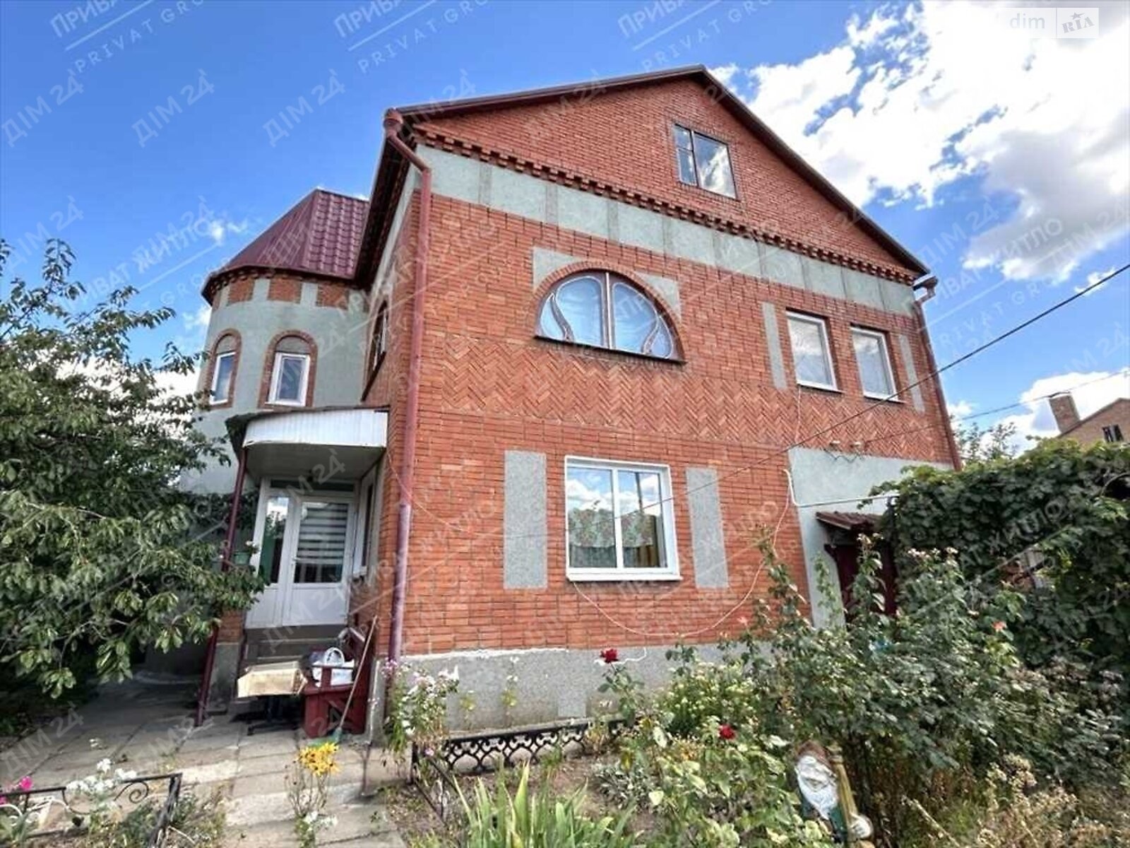 двоповерховий будинок з гаражем, 271 кв. м, цегла. Продаж в Полтаві, район Червоний Шлях фото 1 двоповерховий будинок з гаражем, 271 кв. м, цегла. Продаж в Полтаві, район Червоний Шлях фото 1