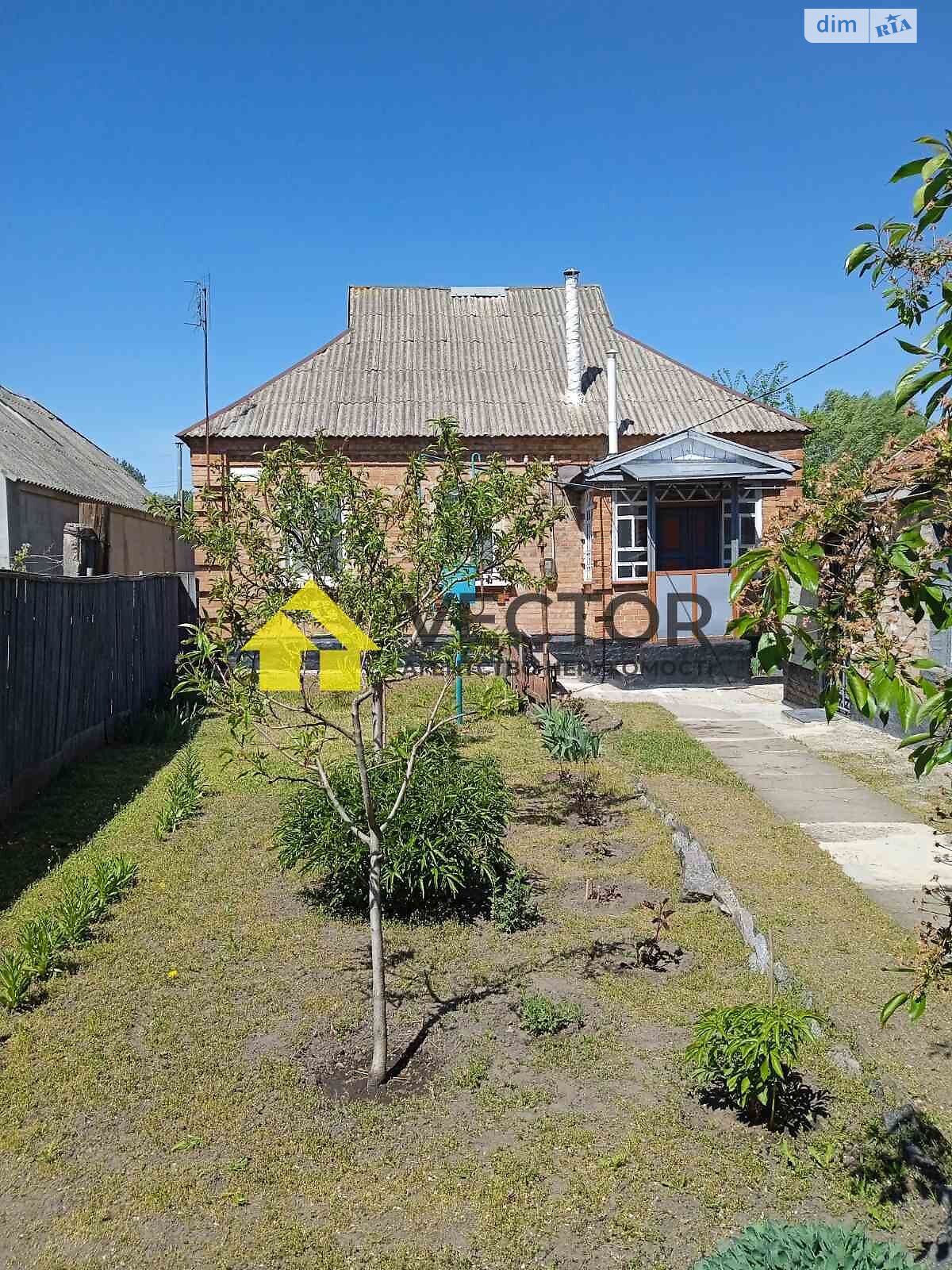 одноповерховий будинок з меблями, 76.8 кв. м, цегла. Продаж в Полтаві, район Крутий Берег фото 1 одноповерховий будинок з меблями, 76.8 кв. м, цегла. Продаж в Полтаві, район Крутий Берег фото 1