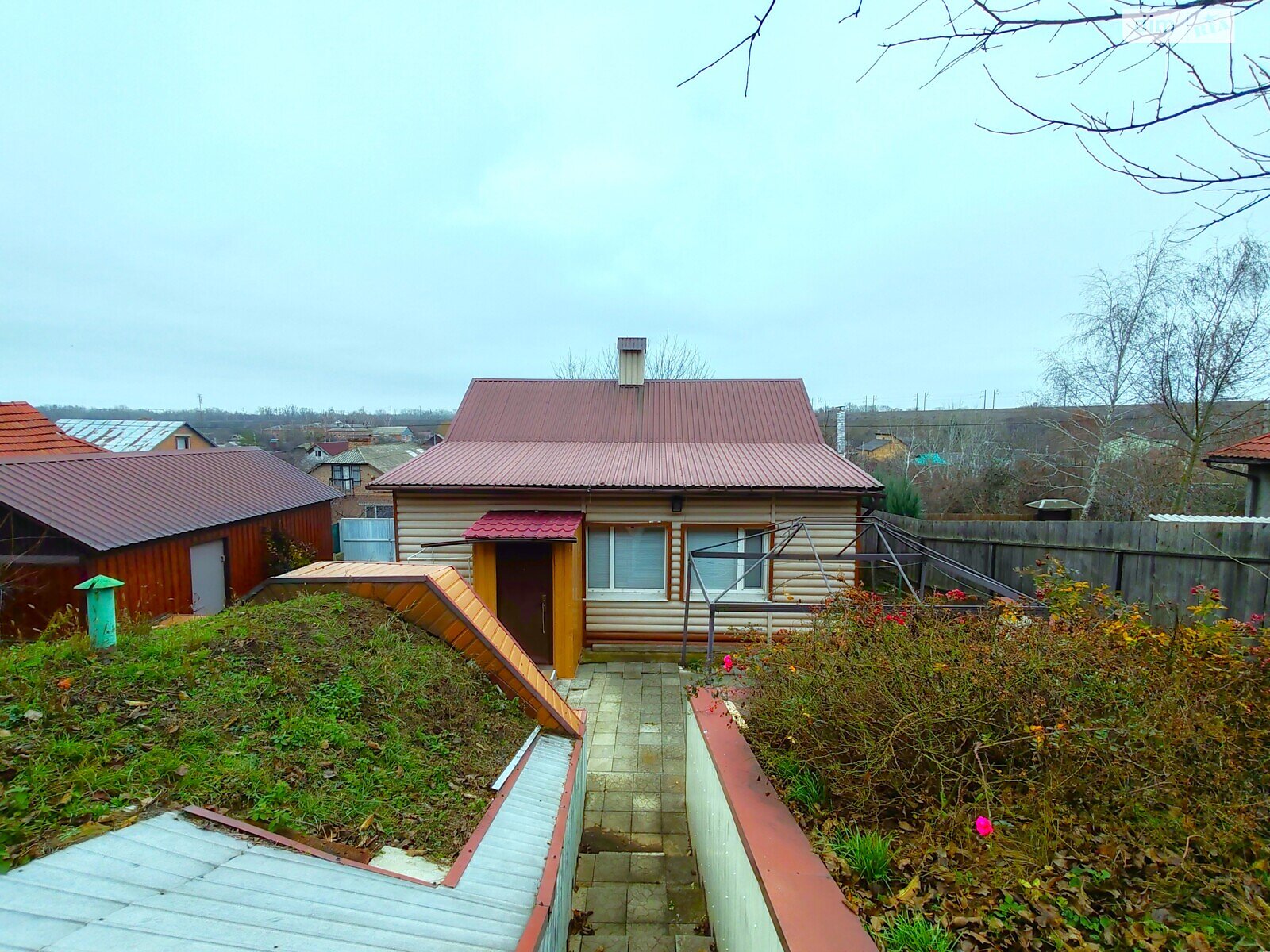 одноэтажный дом с гаражом, 68.6 кв. м, кирпич. Продажа в Полтаве район Подол фото 1 одноэтажный дом с гаражом, 68.6 кв. м, кирпич. Продажа в Полтаве район Подол фото 1