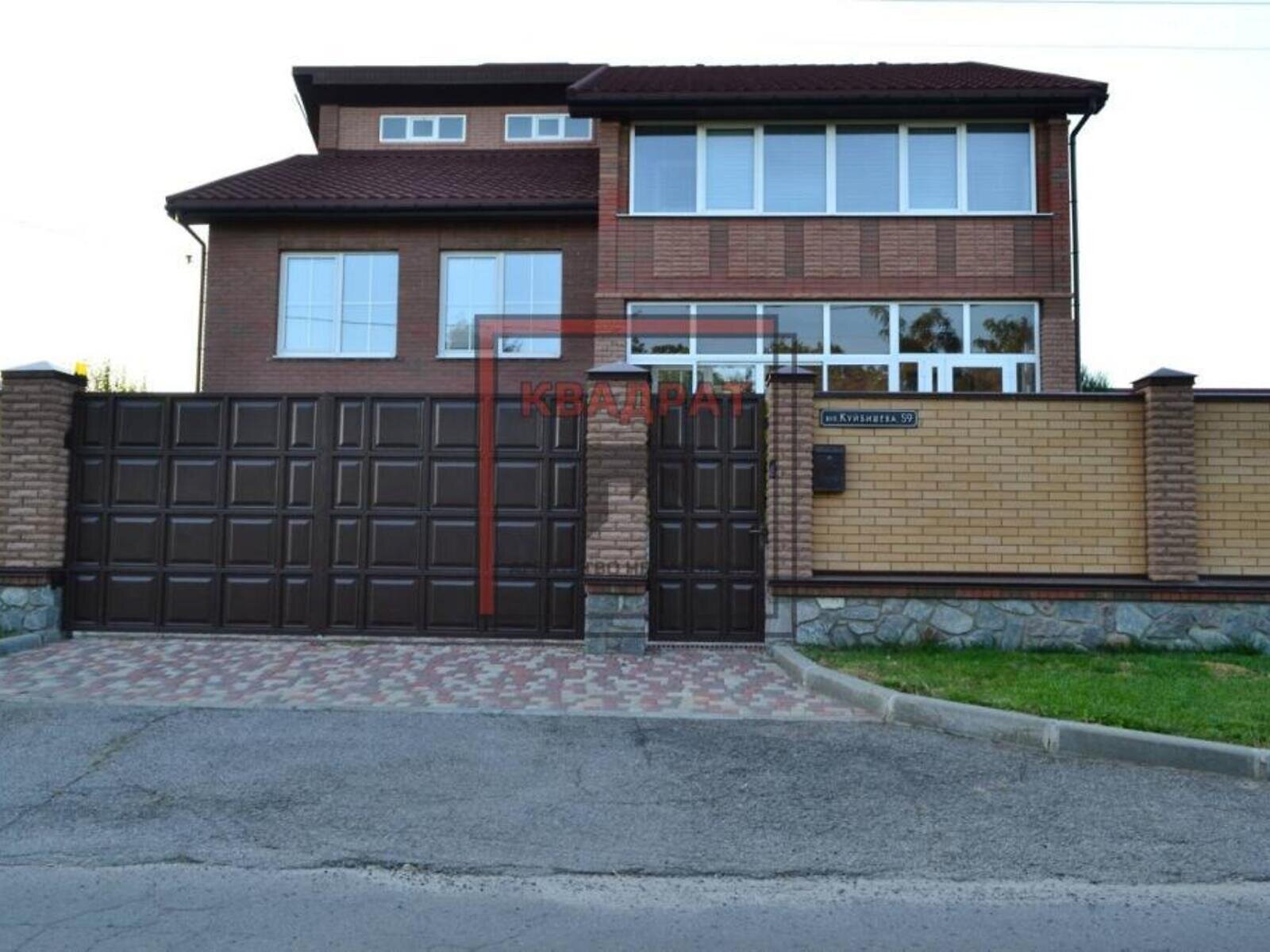 трехэтажный дом, 283 кв. м, кирпич. Продажа в Полтаве район Россошенцы фото 1