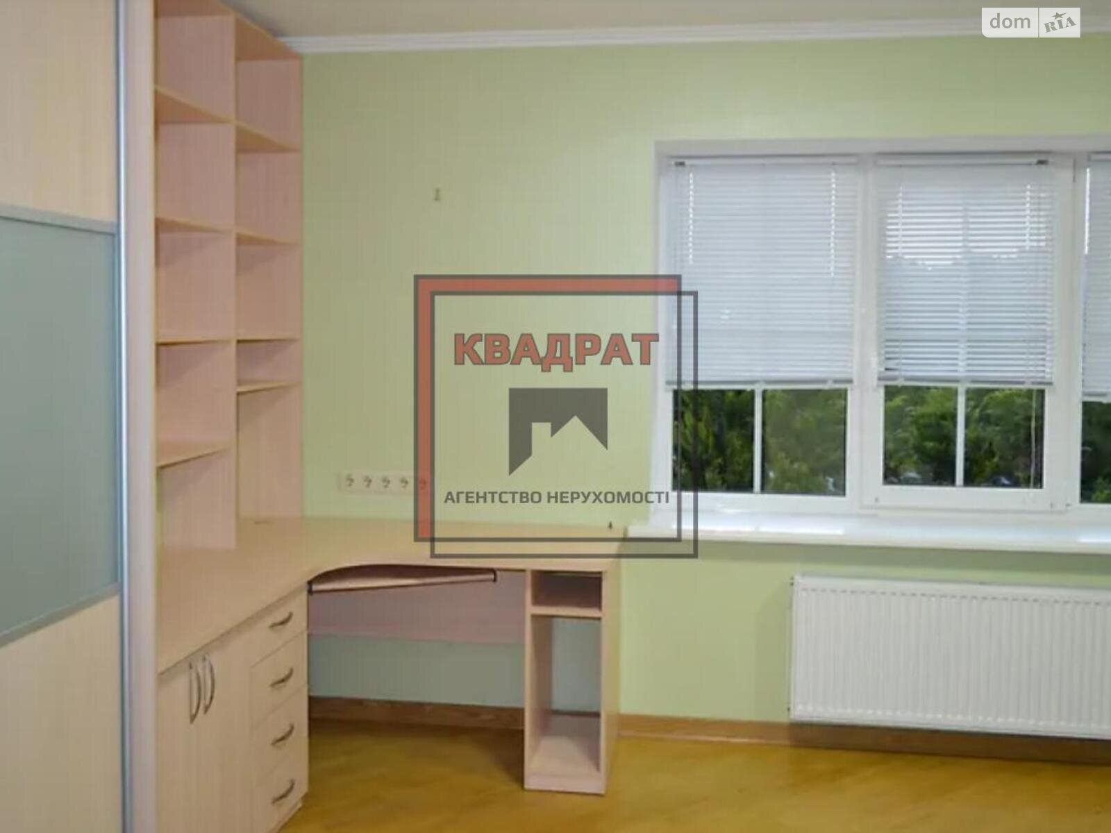 трехэтажный дом, 283 кв. м, кирпич. Продажа в Полтаве район Россошенцы фото 1