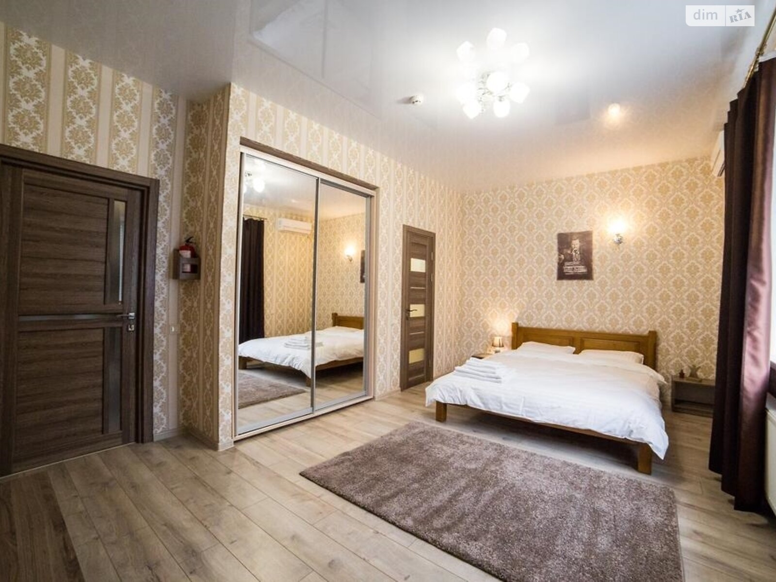 четырехэтажный дом, 667 кв. м, кирпич. Продажа в Полтаве район Пушкаревка фото 1 четырехэтажный дом, 667 кв. м, кирпич. Продажа в Полтаве район Пушкаревка фото 1