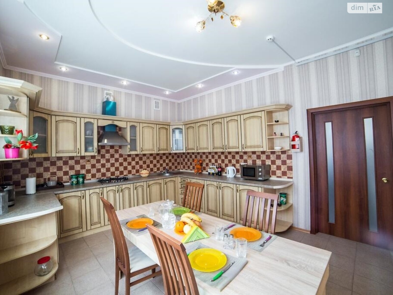 четырехэтажный дом, 667 кв. м, кирпич. Продажа в Полтаве район Пушкаревка фото 1 четырехэтажный дом, 667 кв. м, кирпич. Продажа в Полтаве район Пушкаревка фото 1