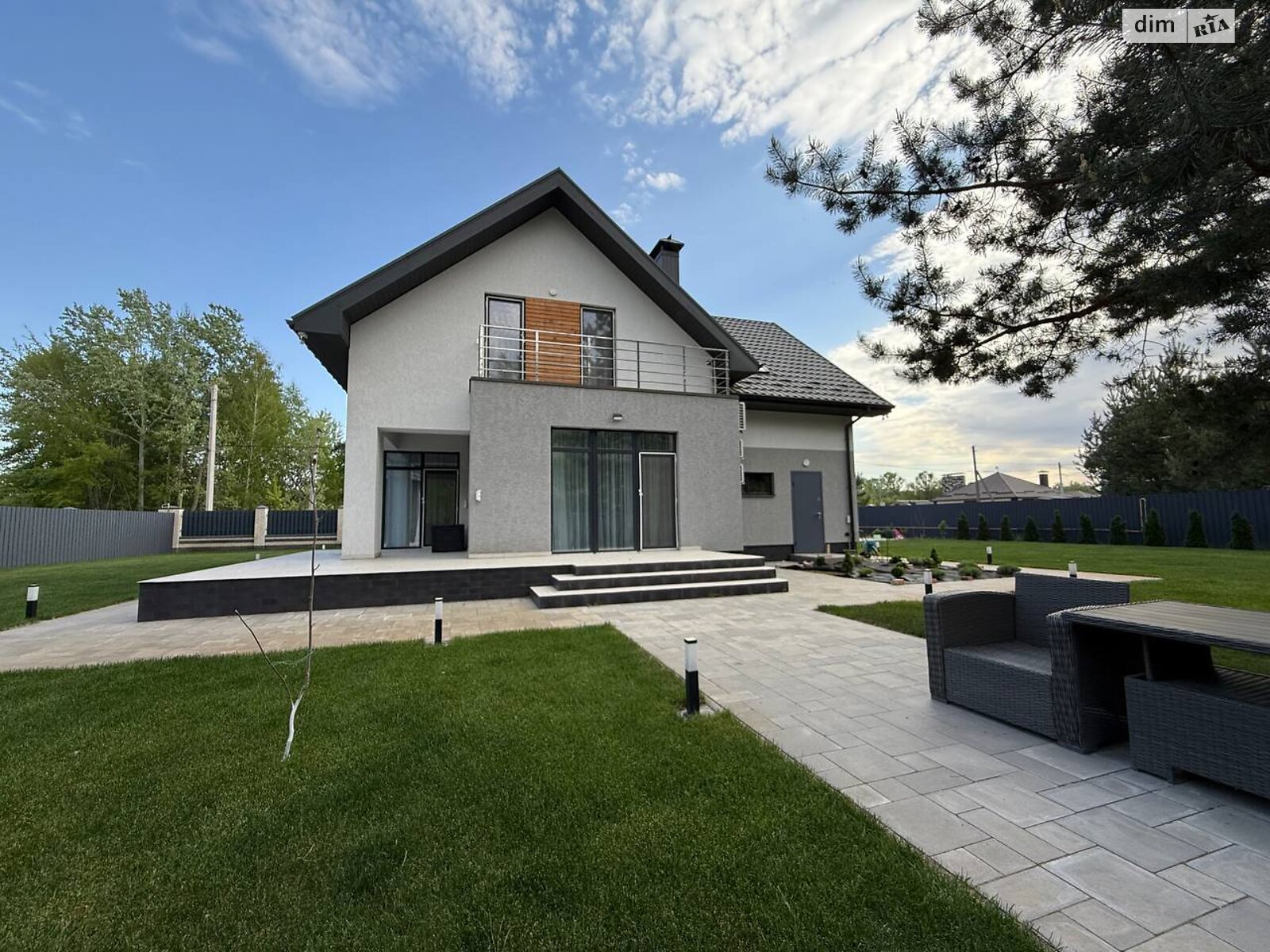 двоповерховий будинок з гаражем, 179.9 кв. м, цегла. Продаж в Полтаві, район Вакуленці фото 1 двоповерховий будинок з гаражем, 179.9 кв. м, цегла. Продаж в Полтаві, район Вакуленці фото 1