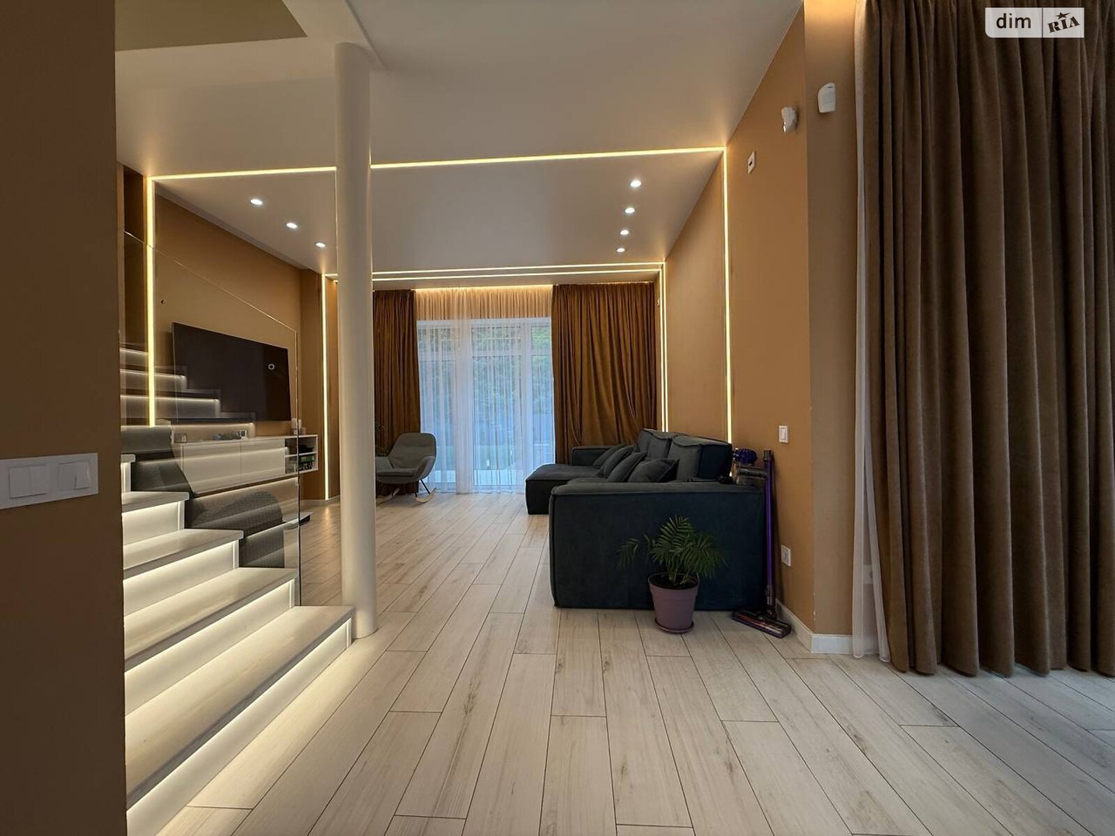 двоповерховий будинок з гаражем, 179.9 кв. м, цегла. Продаж в Полтаві, район Вакуленці фото 1 двоповерховий будинок з гаражем, 179.9 кв. м, цегла. Продаж в Полтаві, район Вакуленці фото 1