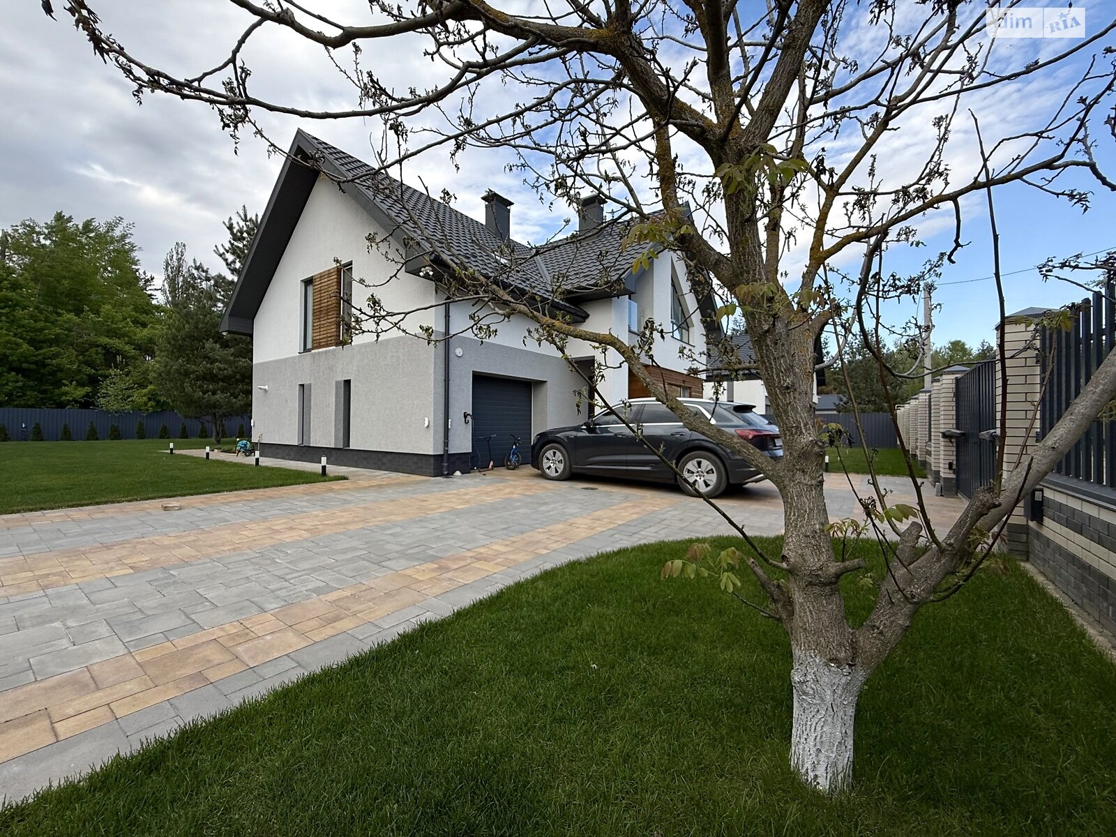 двоповерховий будинок з гаражем, 179.9 кв. м, цегла. Продаж в Полтаві, район Вакуленці фото 1 двоповерховий будинок з гаражем, 179.9 кв. м, цегла. Продаж в Полтаві, район Вакуленці фото 1