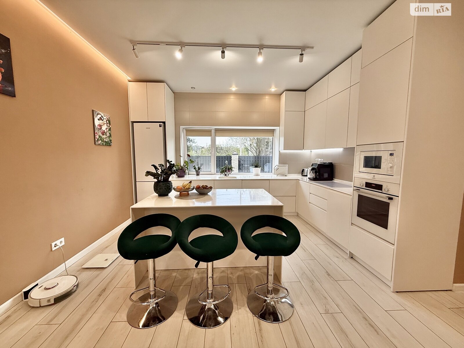 двоповерховий будинок з гаражем, 179.9 кв. м, цегла. Продаж в Полтаві, район Вакуленці фото 1 двоповерховий будинок з гаражем, 179.9 кв. м, цегла. Продаж в Полтаві, район Вакуленці фото 1