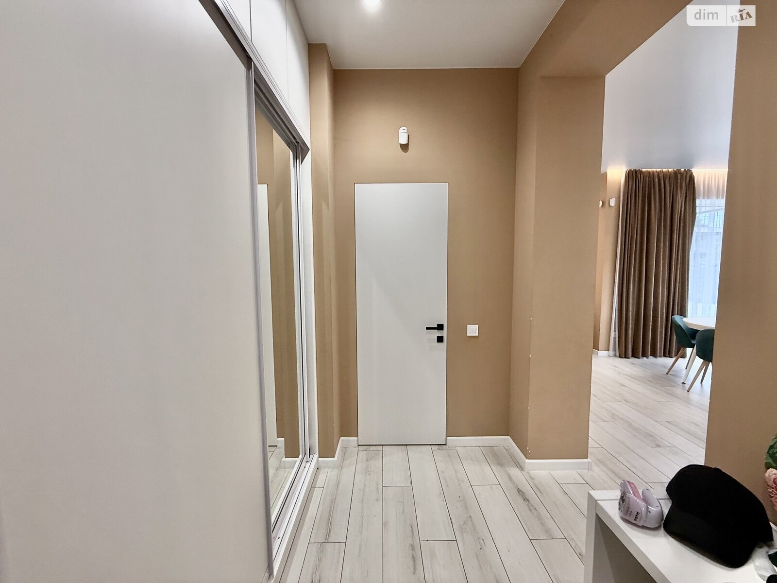 двоповерховий будинок з гаражем, 179.9 кв. м, цегла. Продаж в Полтаві, район Вакуленці фото 1 двоповерховий будинок з гаражем, 179.9 кв. м, цегла. Продаж в Полтаві, район Вакуленці фото 1