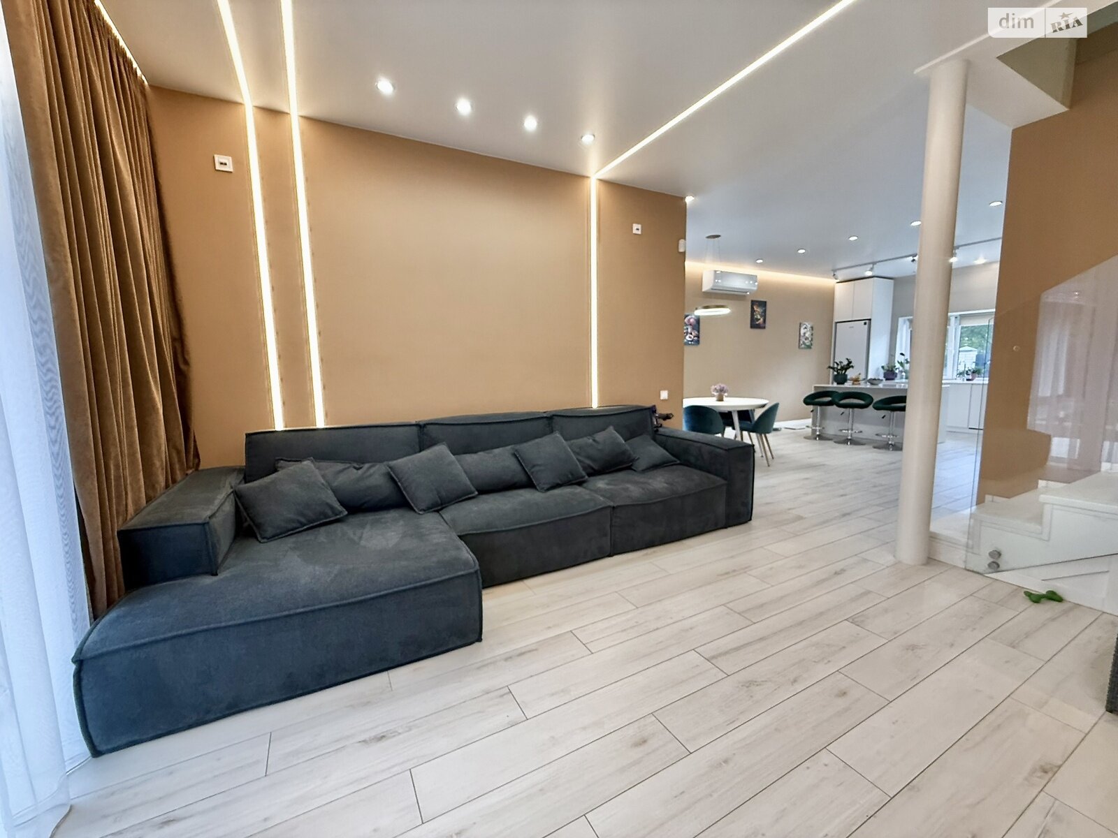 двоповерховий будинок з ремонтом, 179.9 кв. м, цегла. Продаж в Полтаві, район Вакуленці фото 1 двоповерховий будинок з ремонтом, 179.9 кв. м, цегла. Продаж в Полтаві, район Вакуленці фото 1
