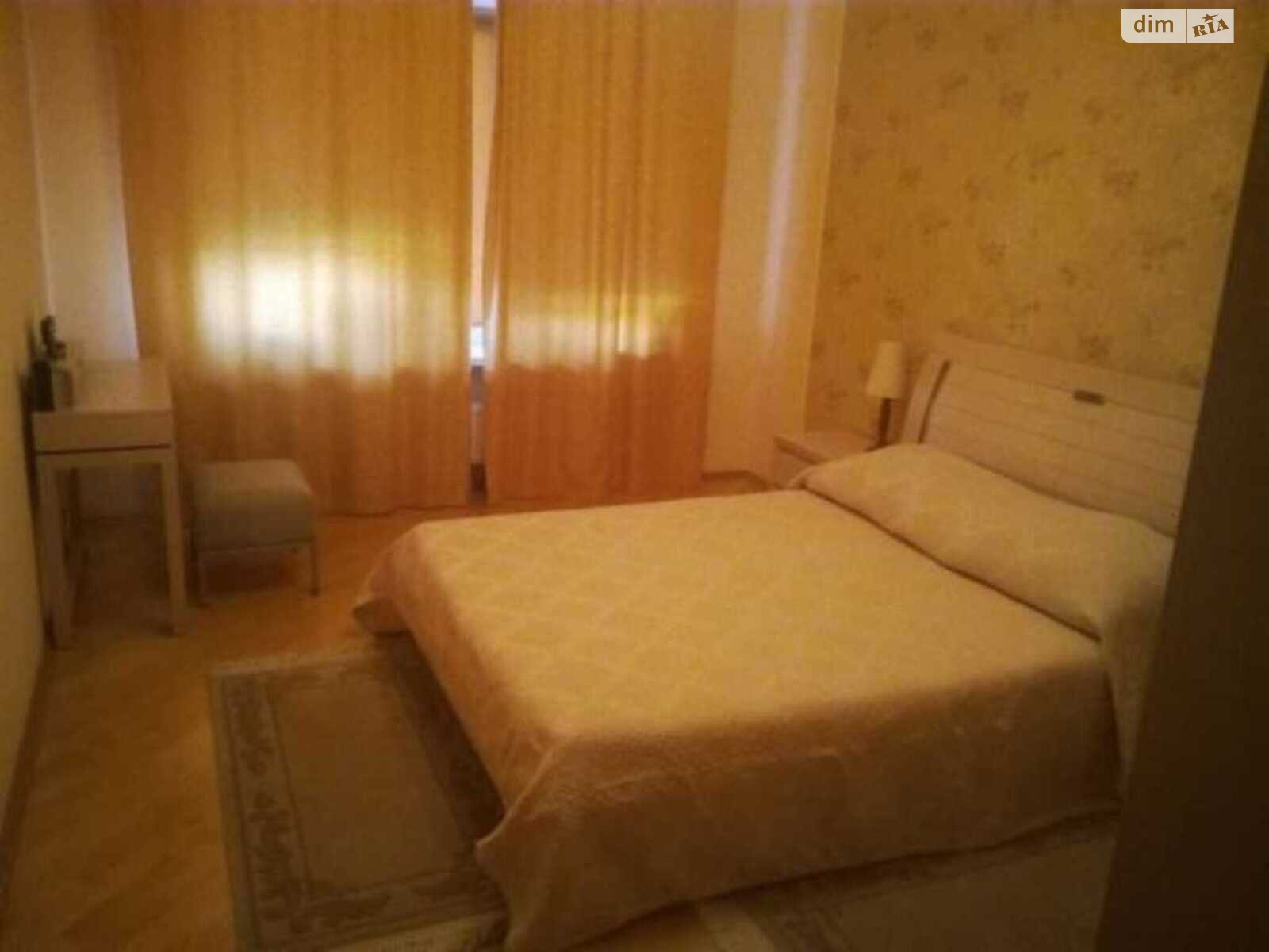 трехэтажный дом, 240 кв. м, цегла. Продажа в Полтаве район Яковцы фото 1