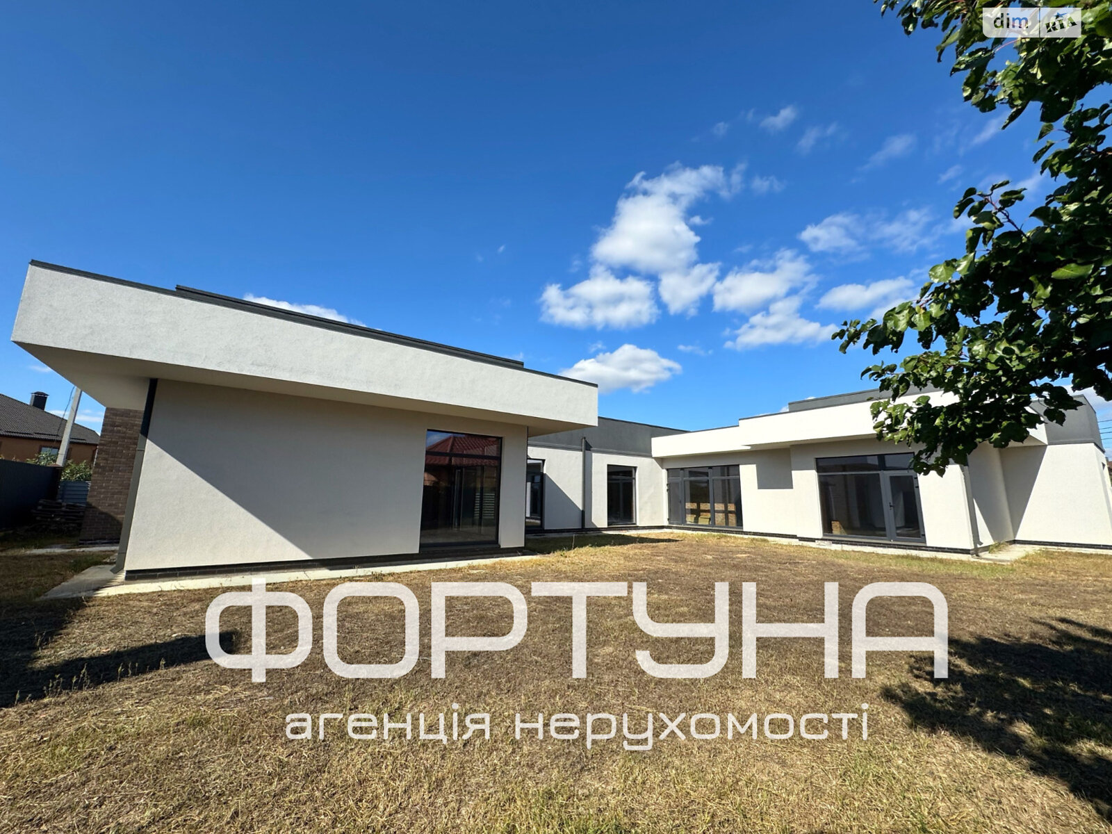 одноэтажный дом, 220 кв. м, кирпич. Продажа в Полтаве район Яр фото 1 одноэтажный дом, 220 кв. м, кирпич. Продажа в Полтаве район Яр фото 1