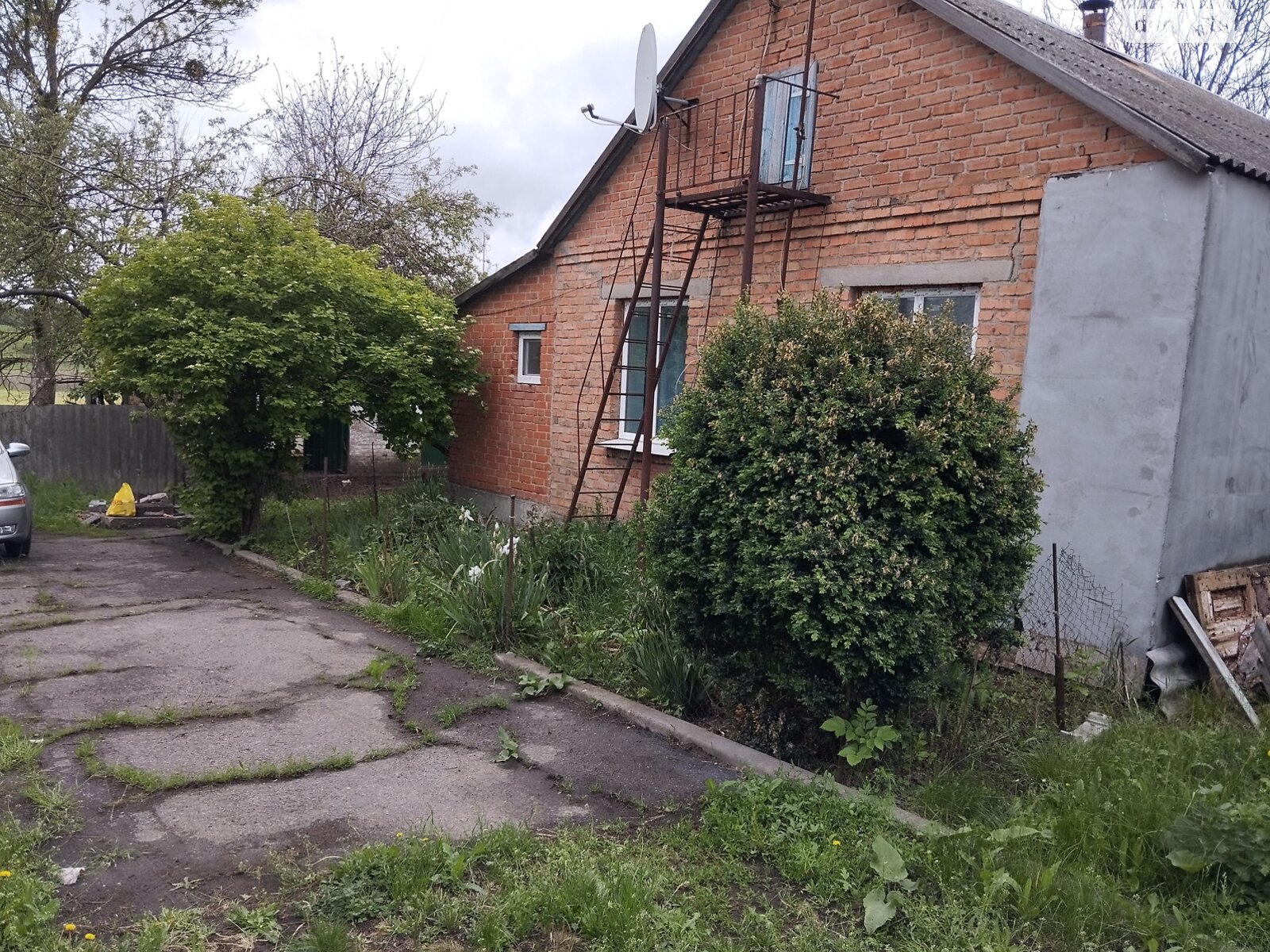 одноэтажный дом с гаражом, 68.4 кв. м, кирпич. Продажа в Полузырье фото 1 одноэтажный дом с гаражом, 68.4 кв. м, кирпич. Продажа в Полузырье фото 1