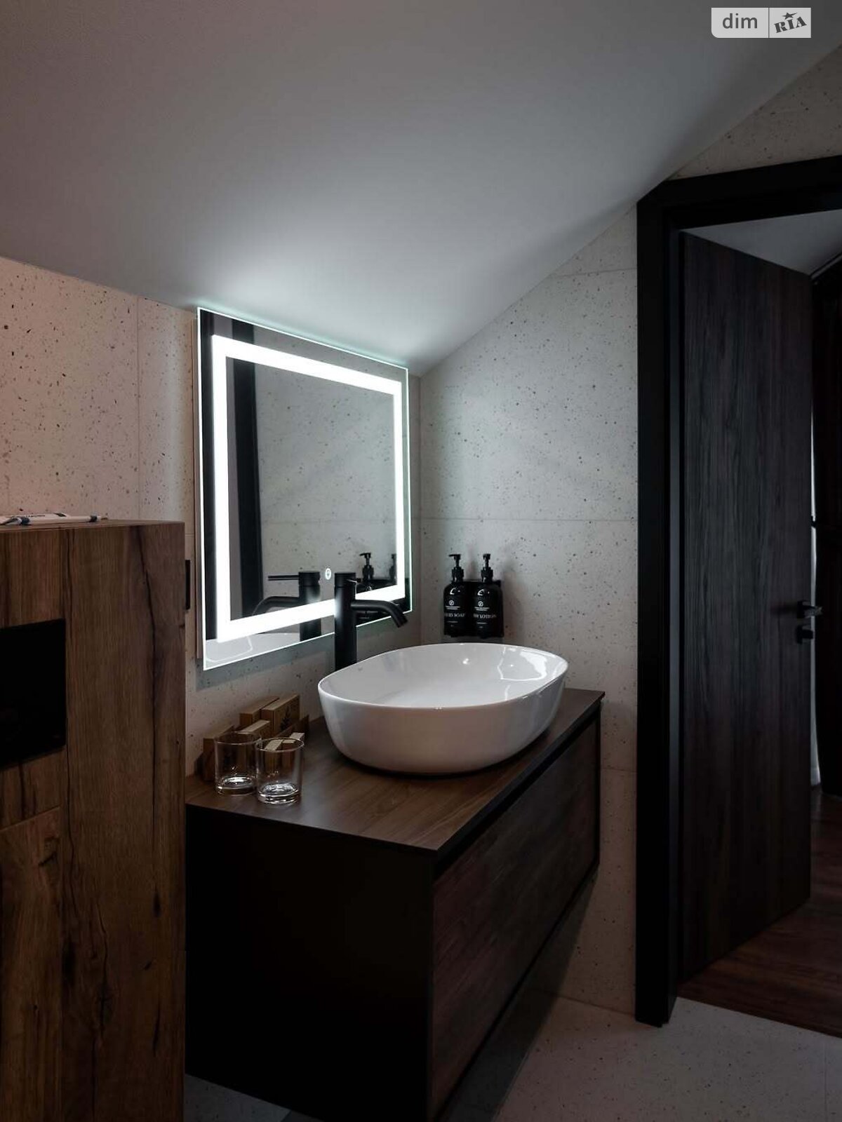 двухэтажный дом с отоплением, 122 кв. м, кирпич. Продажа в Полянице фото 1