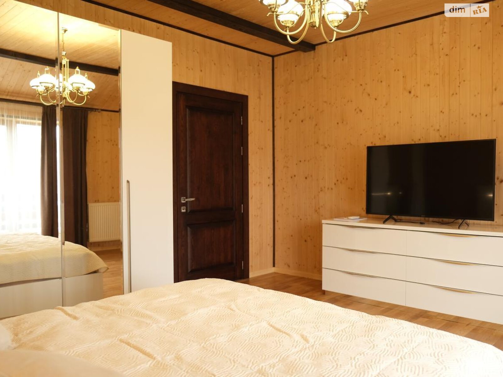 двухэтажный дом с отоплением, 320 кв. м, кирпич. Продажа в Поляниця фото 1 двухэтажный дом с отоплением, 320 кв. м, кирпич. Продажа в Поляниця фото 1