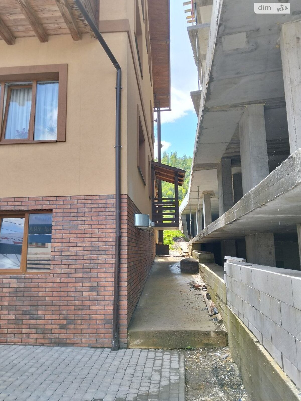 чотириповерховий будинок з ремонтом, 497 кв. м, газобетон. Продаж у Поляниця фото 1