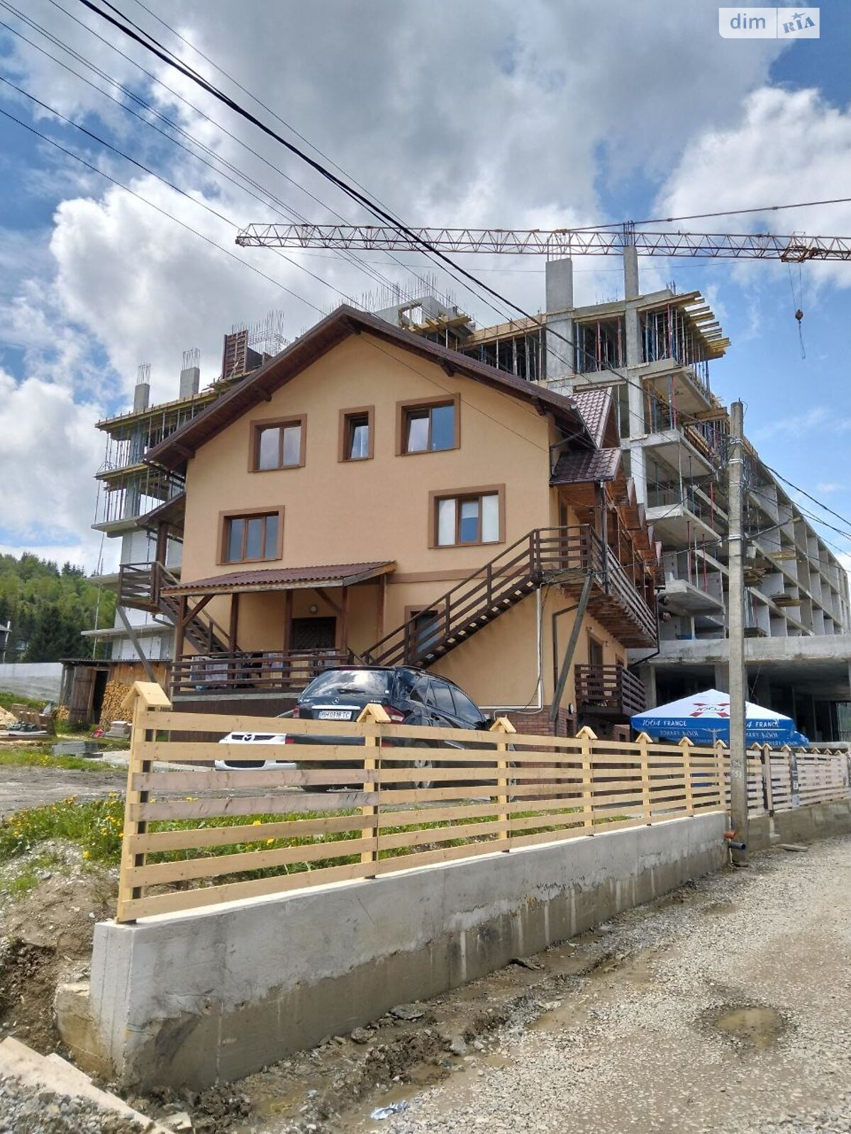 чотириповерховий будинок з ремонтом, 497 кв. м, газобетон. Продаж у Поляниця фото 1