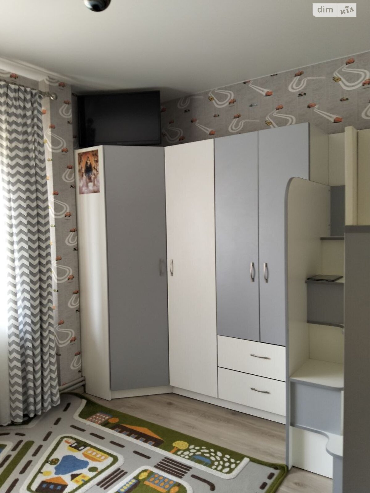 чотириповерховий будинок з ремонтом, 497 кв. м, газобетон. Продаж у Поляниця фото 1