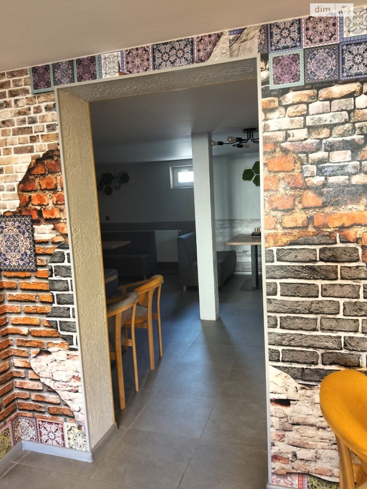 чотириповерховий будинок з ремонтом, 497 кв. м, газобетон. Продаж у Поляниця фото 1