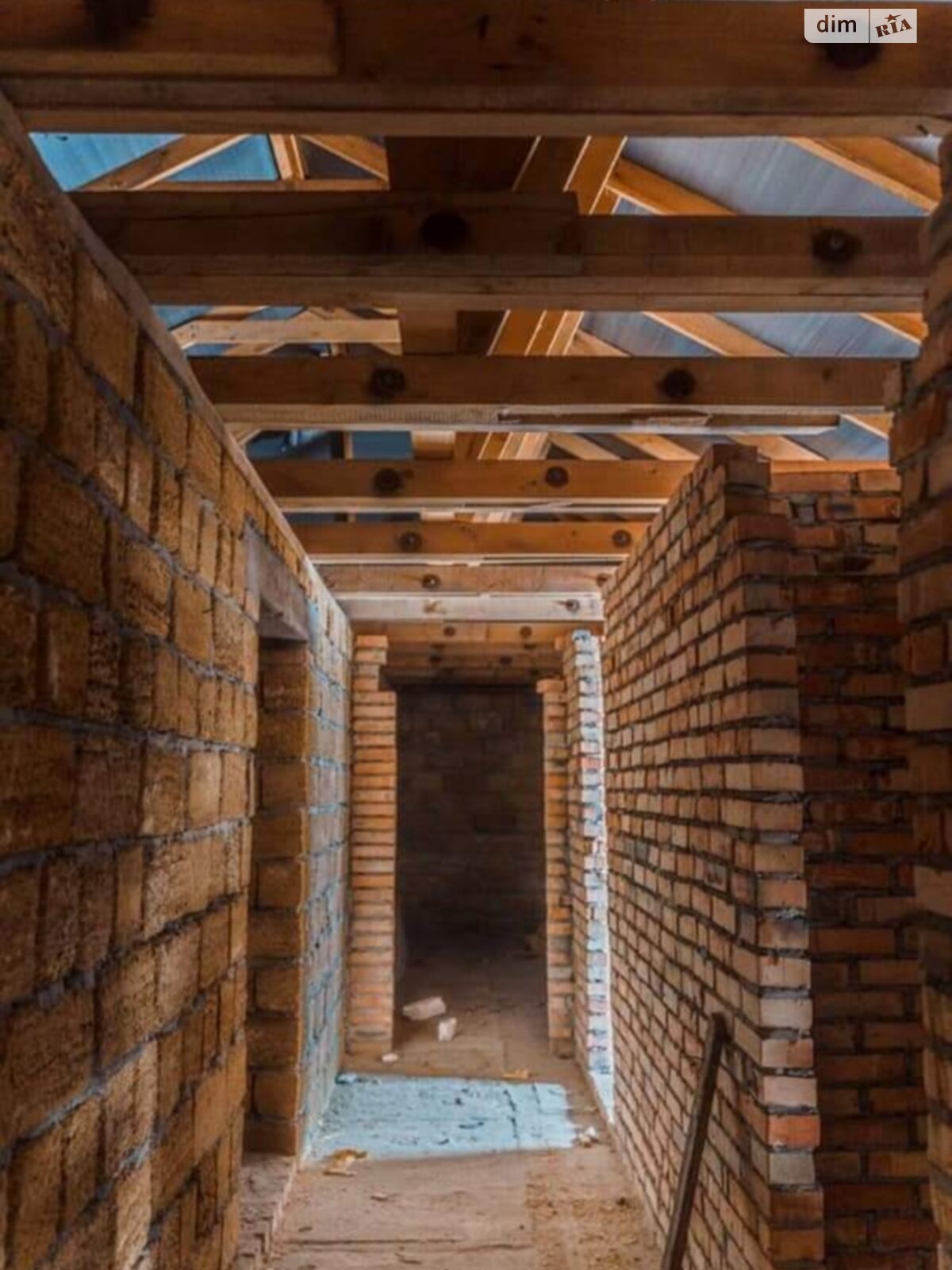 двоповерховий будинок, 300 кв. м, цегла. Продаж у Полянах фото 1 двоповерховий будинок, 300 кв. м, цегла. Продаж у Полянах фото 1