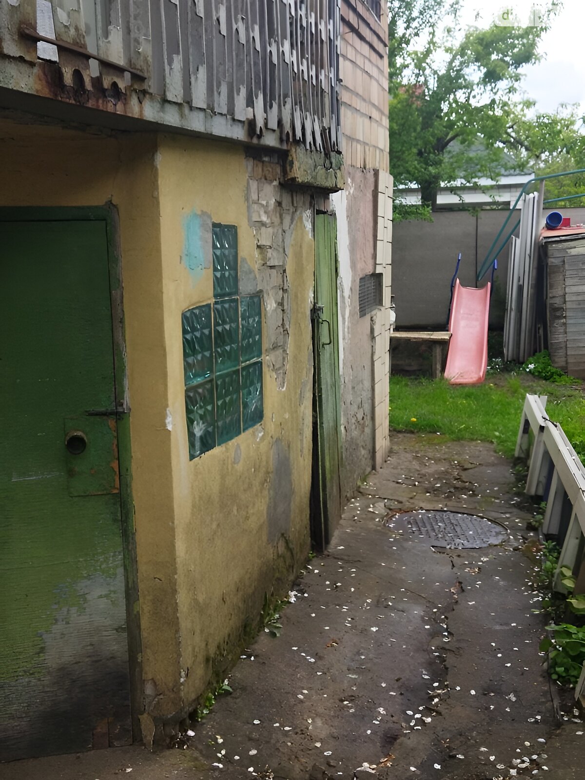 триповерховий будинок бесідка, 162.7 кв. м, кирпич. Продаж у Пороскотені фото 1 триповерховий будинок бесідка, 162.7 кв. м, кирпич. Продаж у Пороскотені фото 1