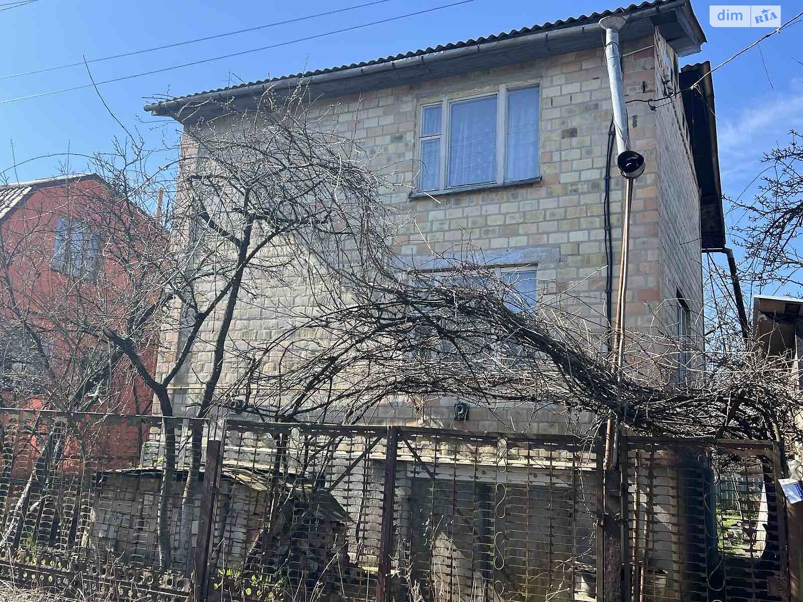 трехэтажный дом с верандой, 90 кв. м, кирпич. Продажа в Пороскотени фото 1 трехэтажный дом с верандой, 90 кв. м, кирпич. Продажа в Пороскотени фото 1