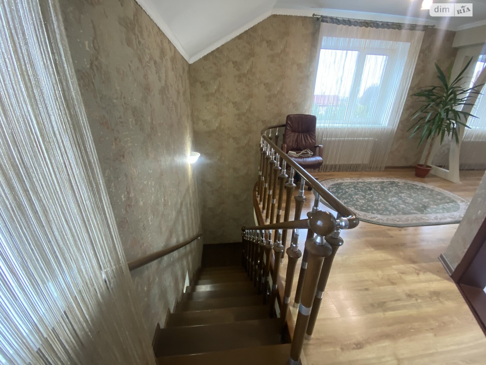 двухэтажный дом с верандой, 200 кв. м, кирпич. Продажа в Прибужскому фото 1