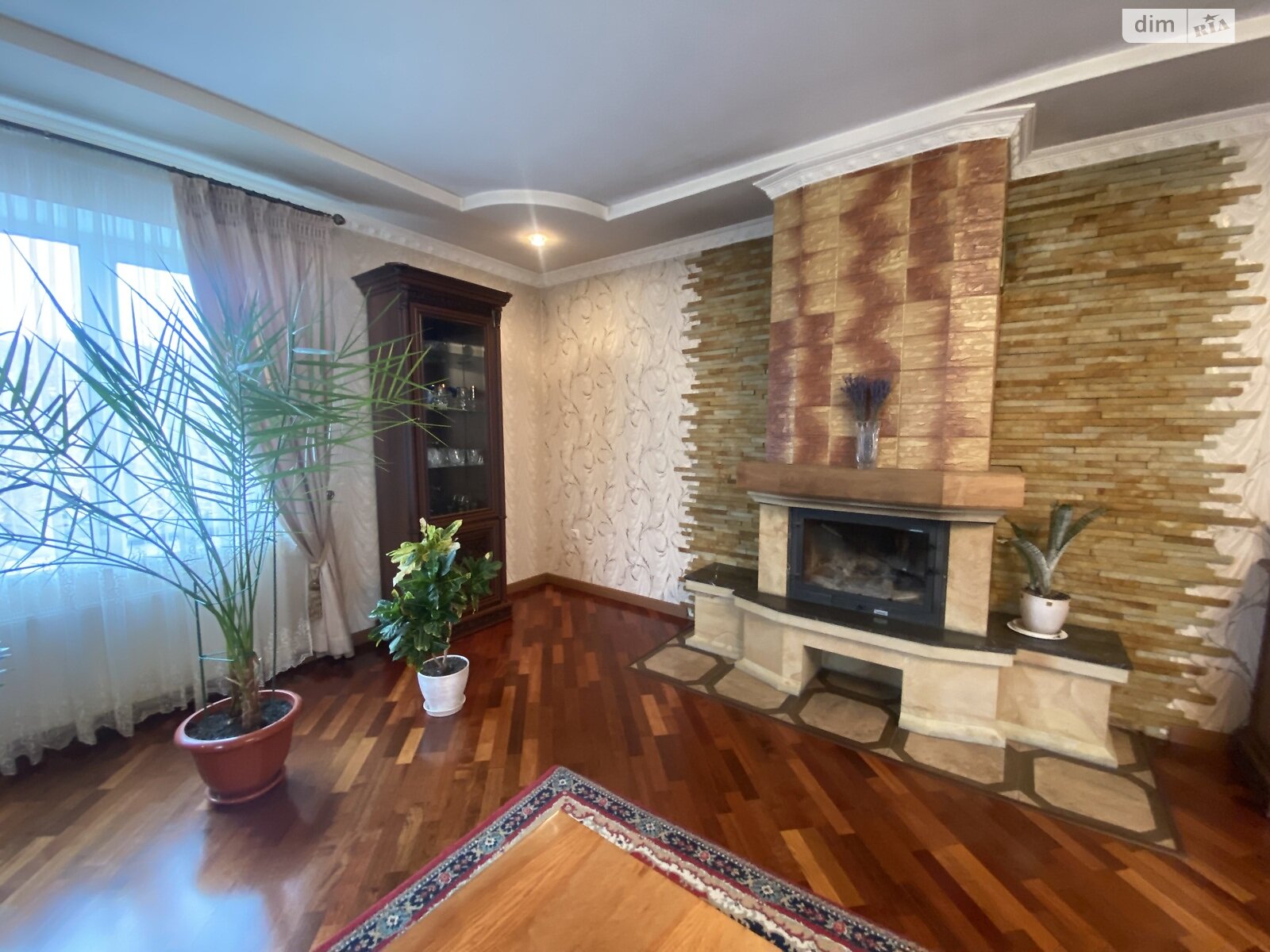 двухэтажный дом с верандой, 200 кв. м, кирпич. Продажа в Прибужскому фото 1