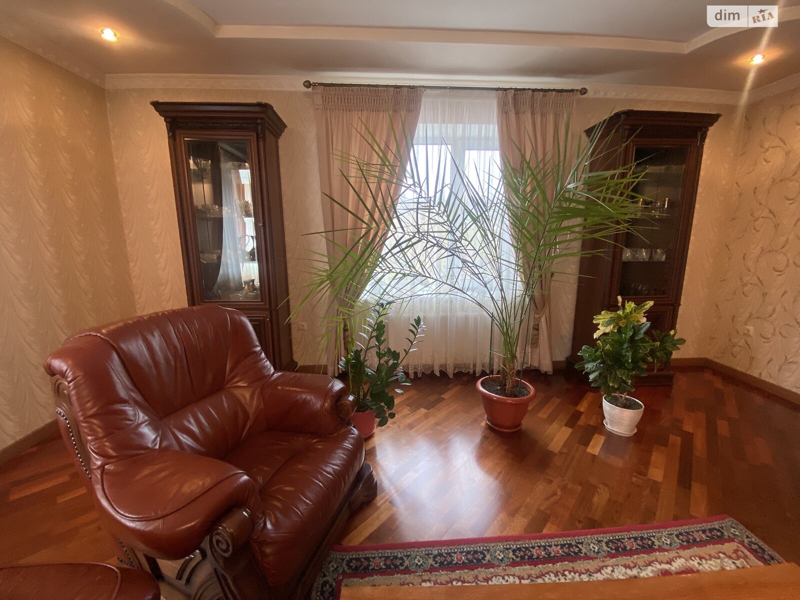 двухэтажный дом с верандой, 200 кв. м, кирпич. Продажа в Прибужскому фото 1